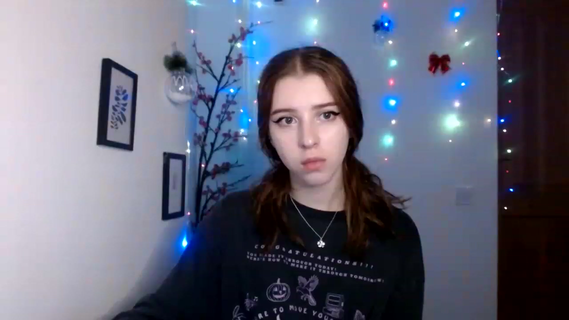Gallery image thumbnail from Dreamy_devil's myfreecams stream on, 12/11/2022, 18:00 image 19 of 20