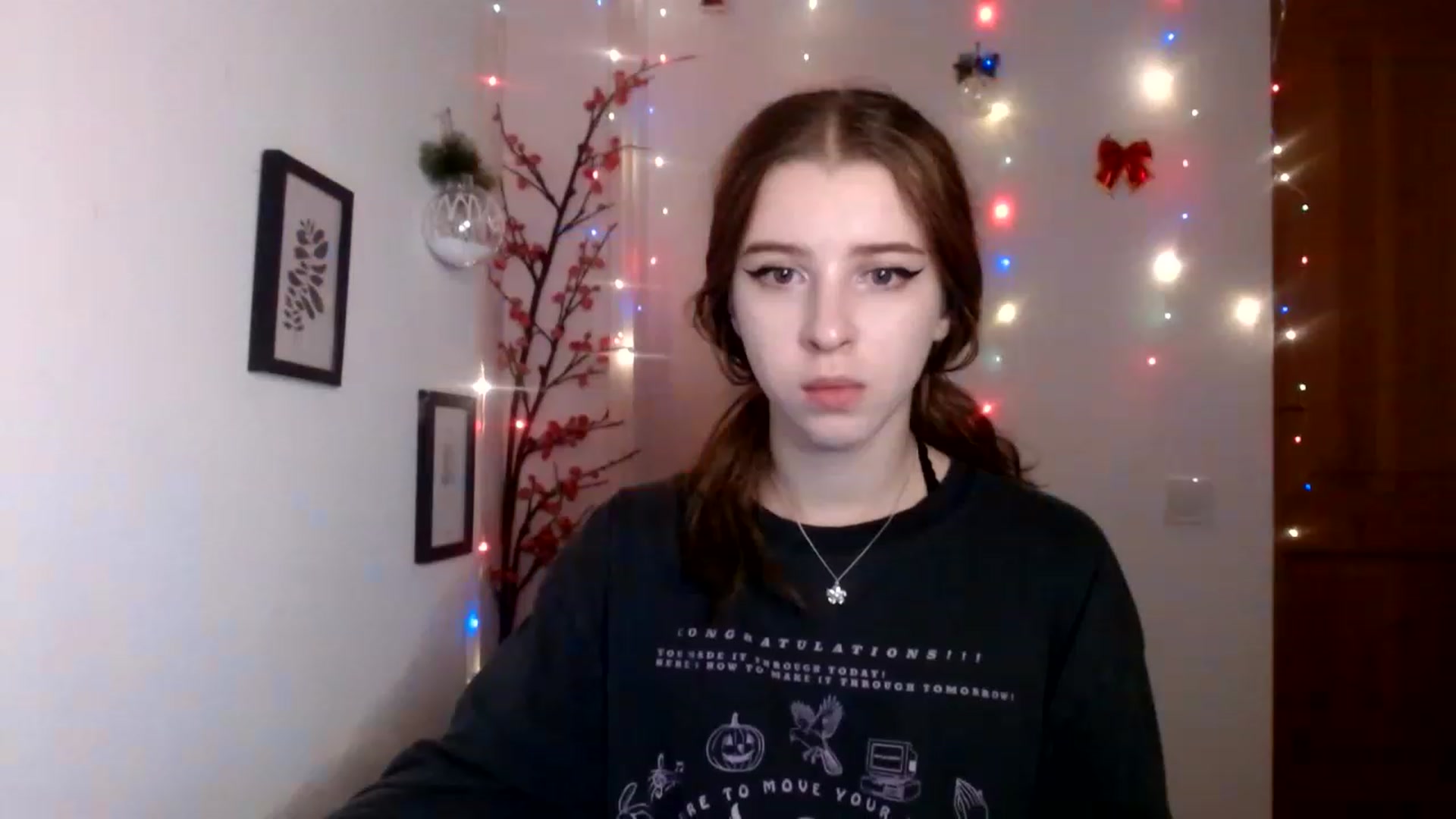 Gallery image thumbnail from Dreamy_devil's myfreecams stream on, 12/11/2022, 18:00 image 3 of 20