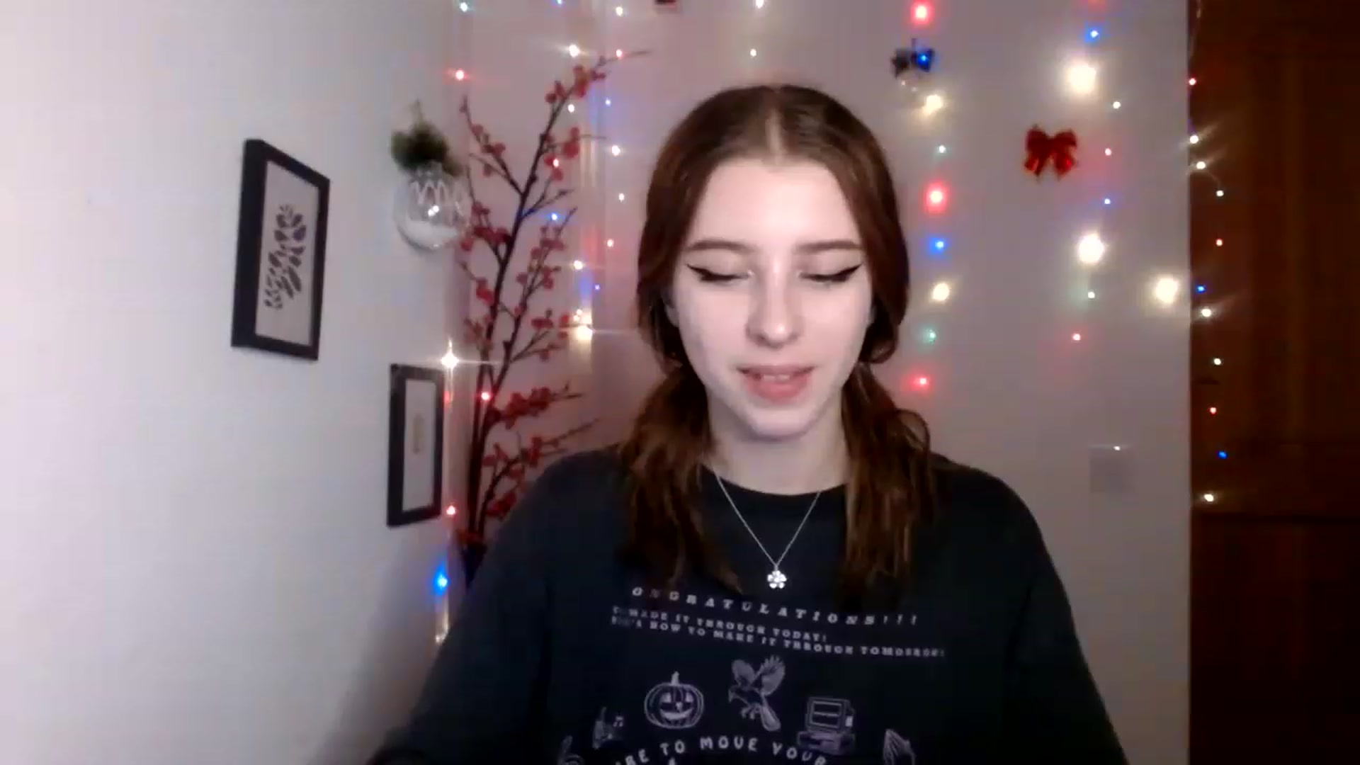 Gallery image thumbnail from Dreamy_devil's myfreecams stream on, 12/11/2022, 18:00 image 12 of 20