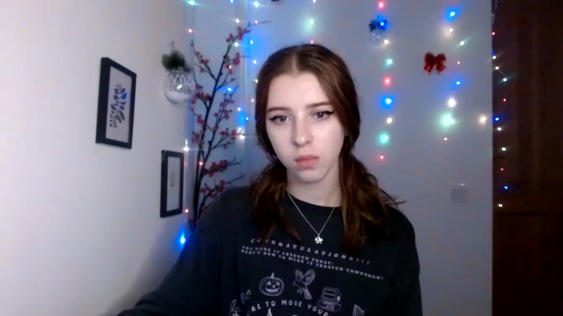 Gallery image thumbnail from Dreamy_devil's myfreecams stream on, 12/11/2022, 18:00 image 17 of 20