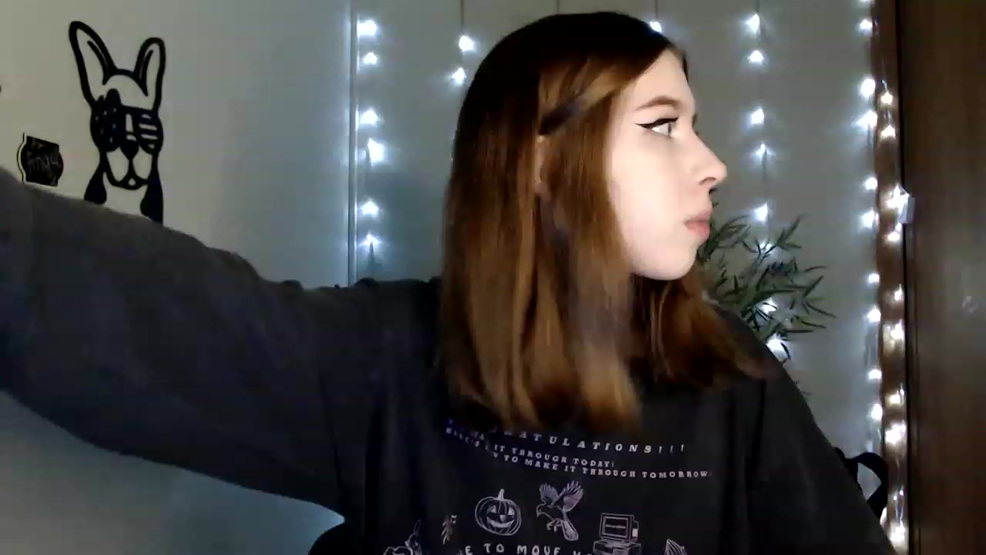Gallery image thumbnail from Dreamy_devil's myfreecams stream on, 12/12/2022, 13:38 image 13 of 20