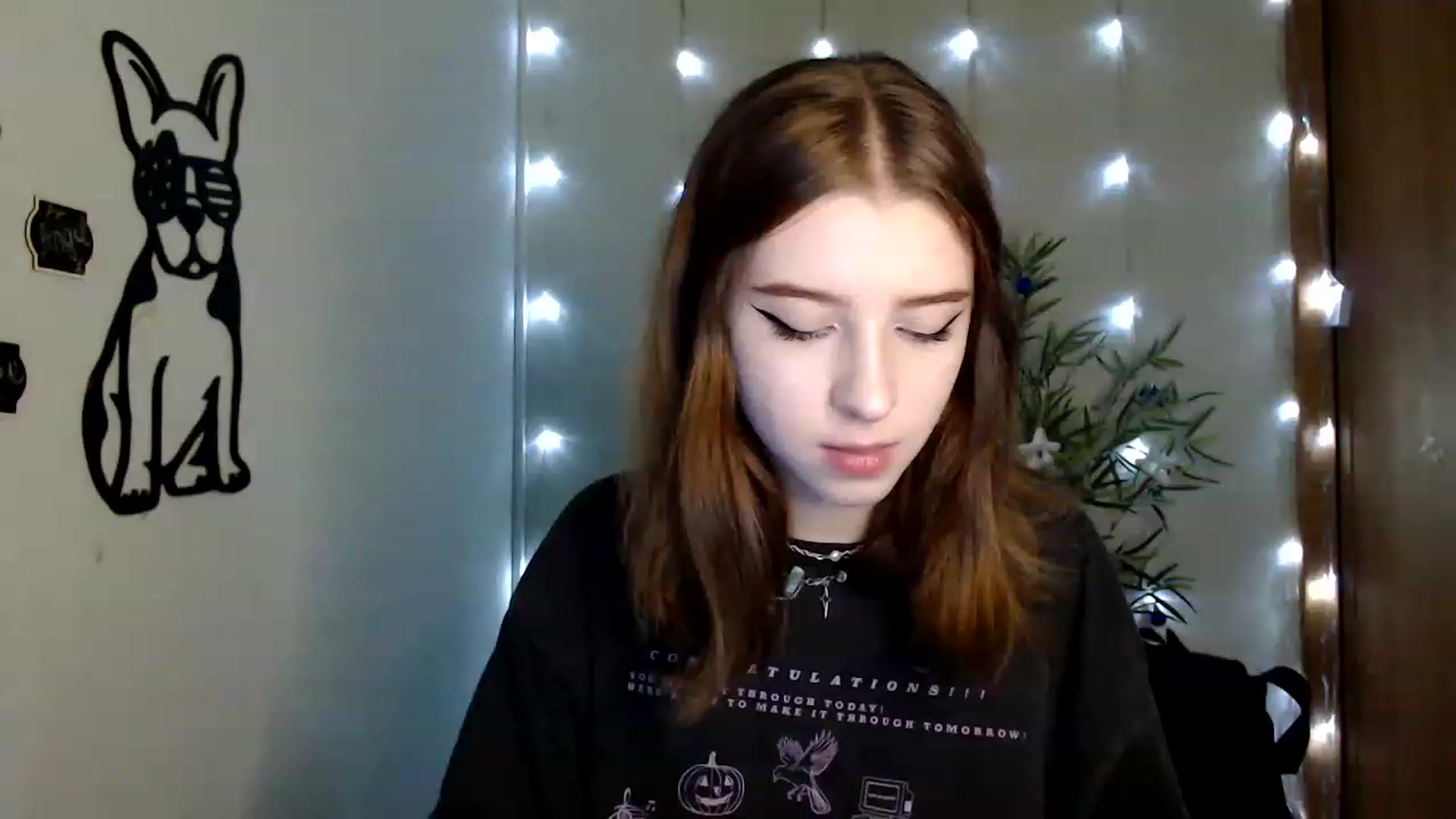 Gallery image thumbnail from Dreamy_devil's myfreecams stream on, 12/12/2022, 13:38 image 10 of 20