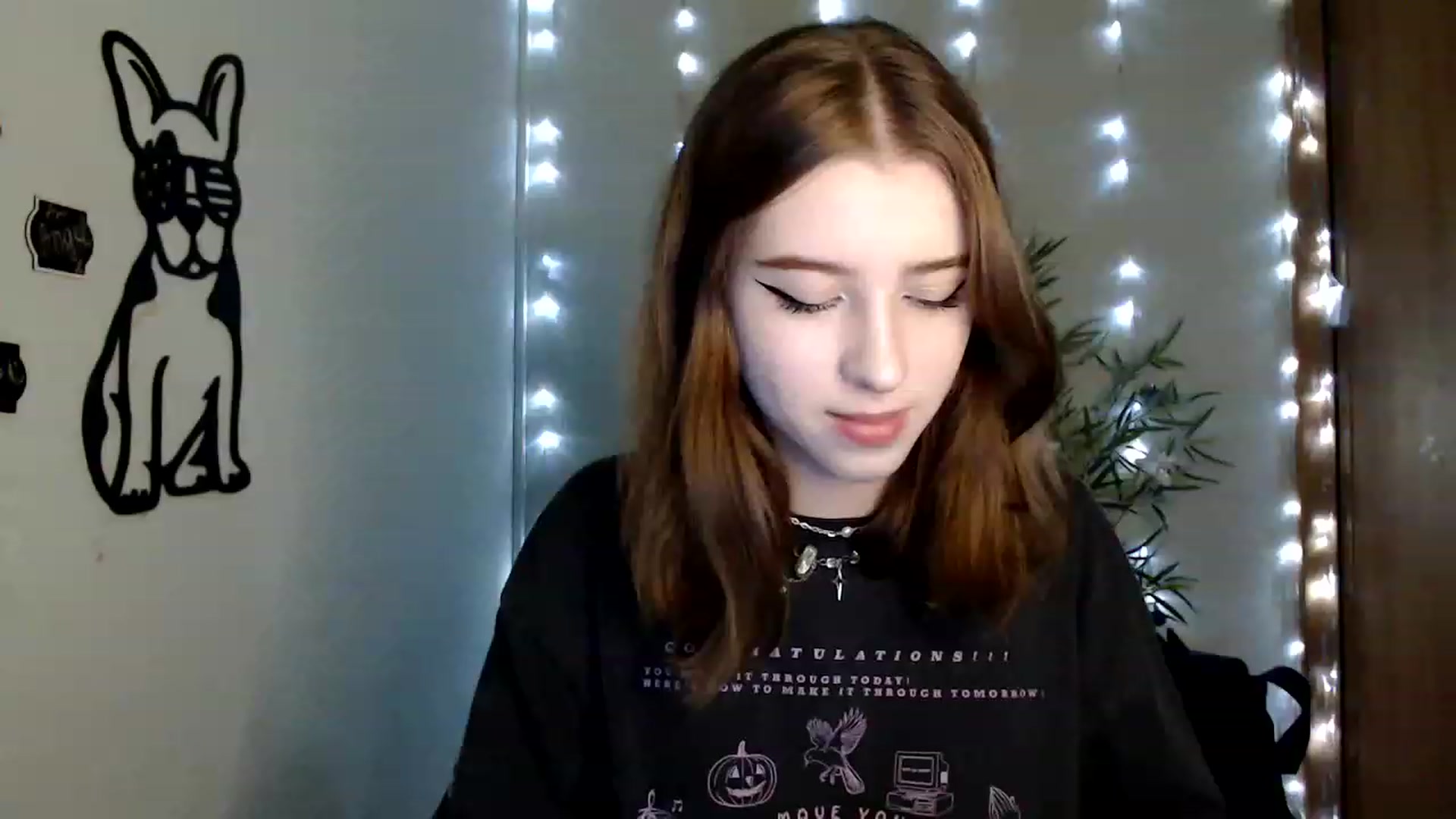 Gallery image thumbnail from Dreamy_devil's myfreecams stream on, 12/12/2022, 13:38 image 5 of 20