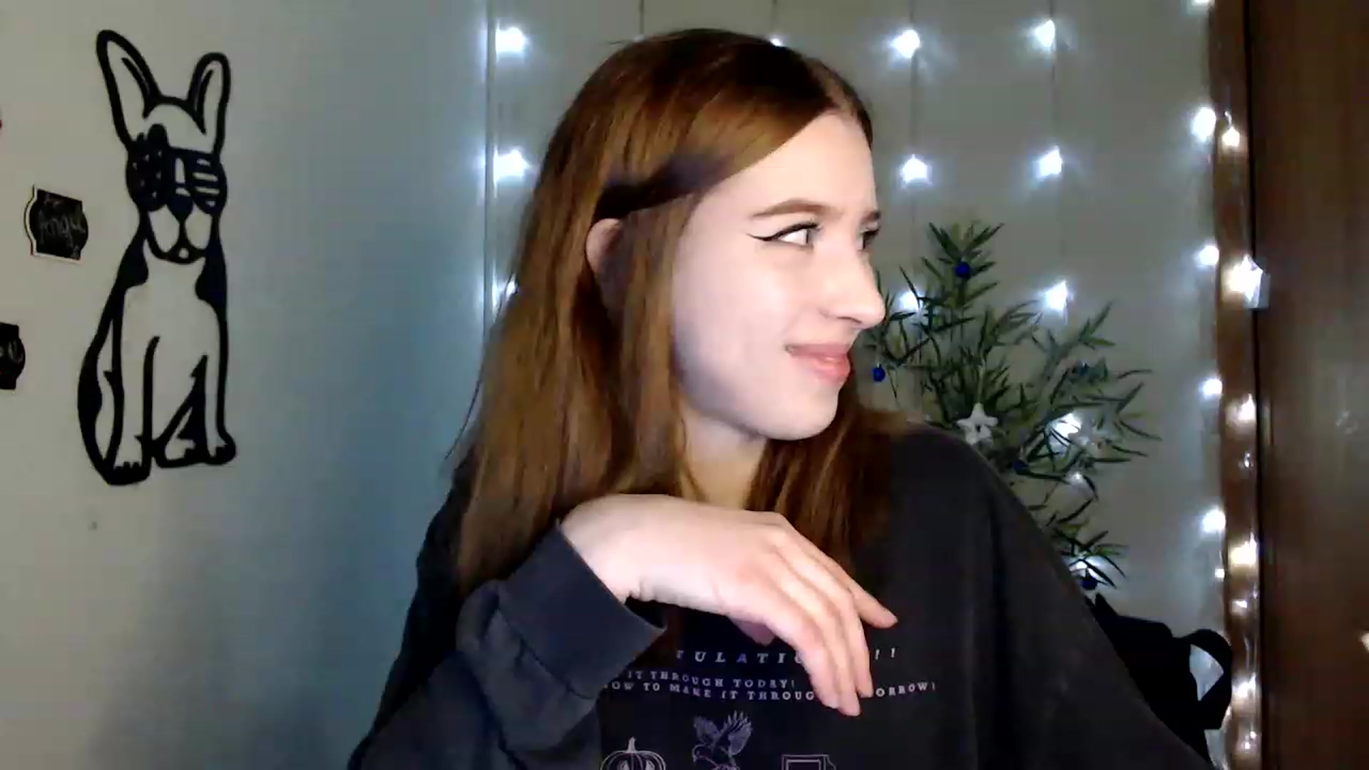 Gallery image thumbnail from Dreamy_devil's myfreecams stream on, 12/12/2022, 14:31 image 3 of 20