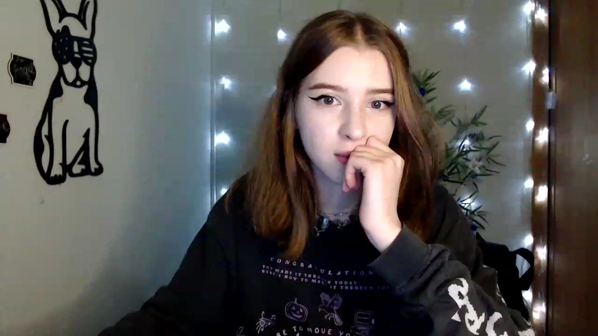 Gallery image thumbnail from Dreamy_devil's myfreecams stream on, 12/12/2022, 14:31 image 18 of 20