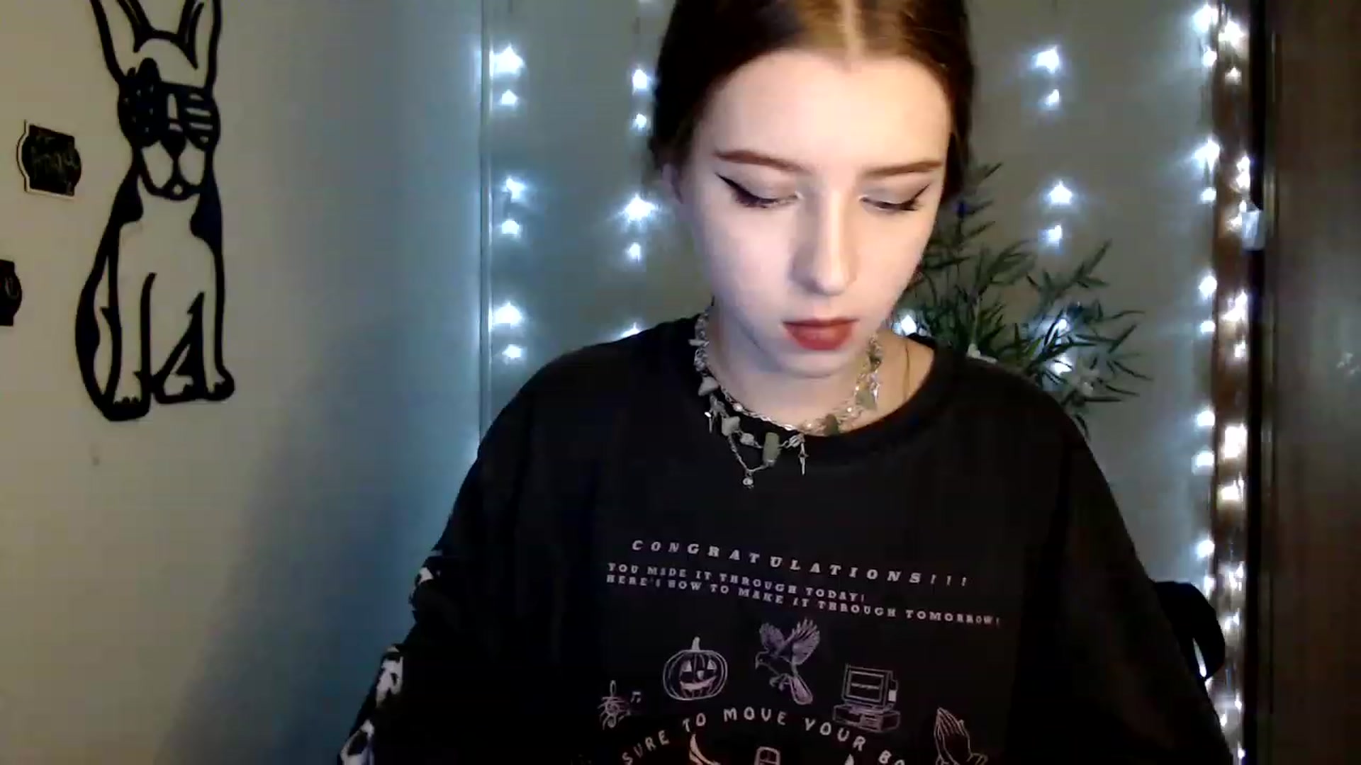 Gallery image thumbnail from Dreamy_devil's myfreecams stream on, 12/12/2022, 17:17 image 9 of 20