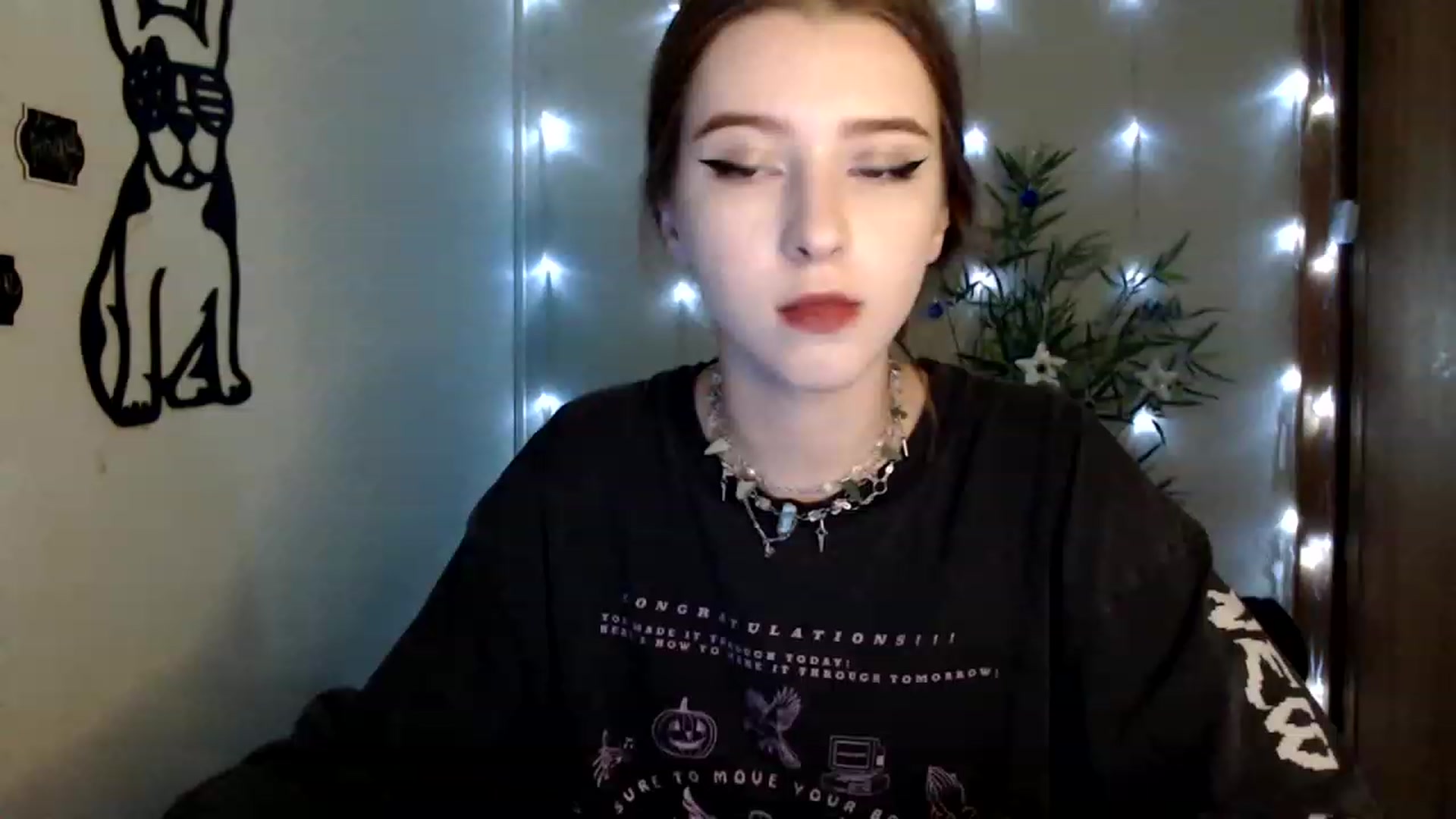 Gallery image thumbnail from Dreamy_devil's myfreecams stream on, 12/12/2022, 17:17 image 1 of 20