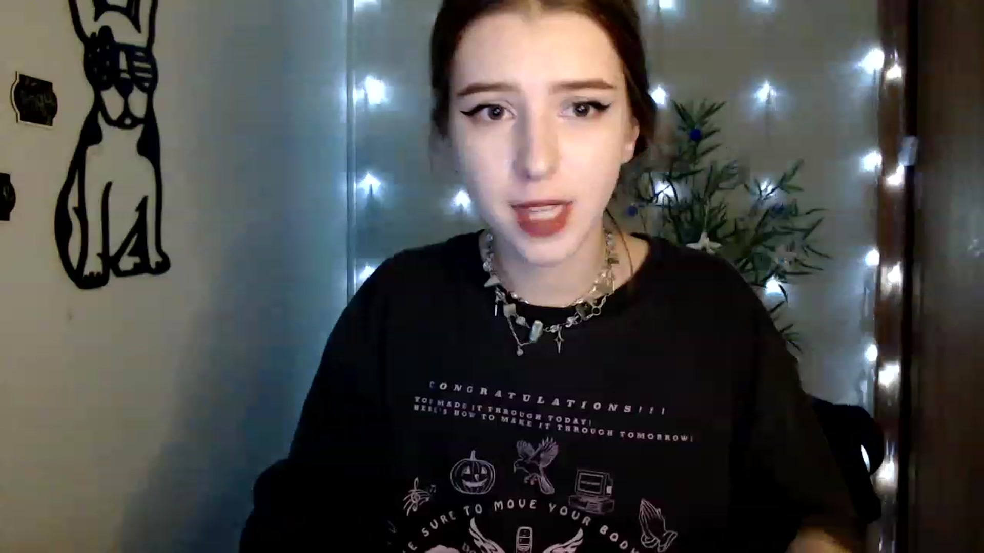 Gallery image thumbnail from Dreamy_devil's myfreecams stream on, 12/12/2022, 17:17 image 8 of 20