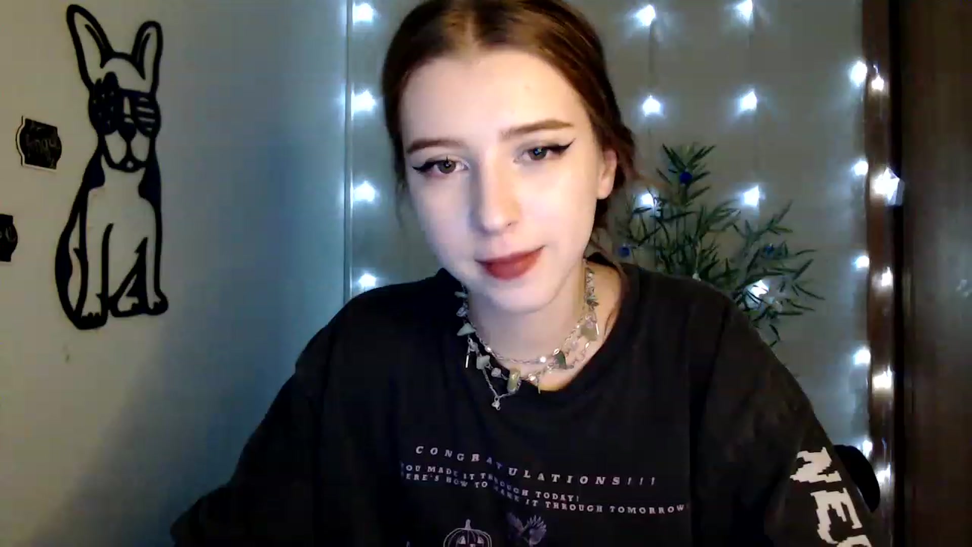 Gallery image thumbnail from Dreamy_devil's myfreecams stream on, 12/12/2022, 17:17 image 13 of 20