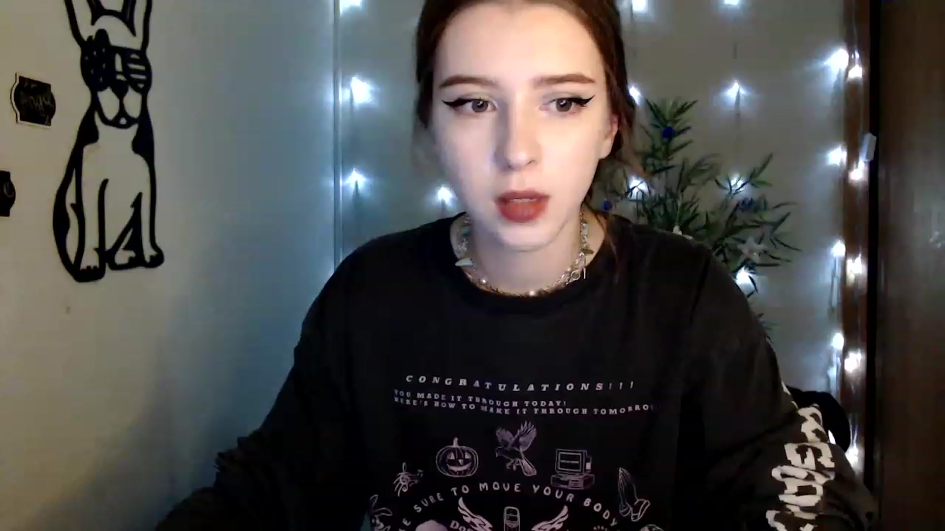 Gallery image thumbnail from Dreamy_devil's myfreecams stream on, 12/12/2022, 18:00 image 2 of 20