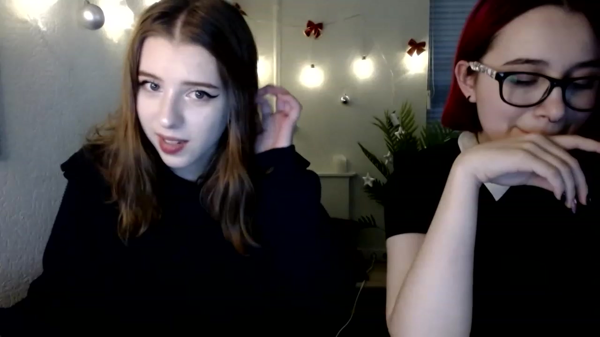 Gallery image thumbnail from Dreamy_devil's myfreecams stream on, 12/15/2022, 15:17 image 10 of 20