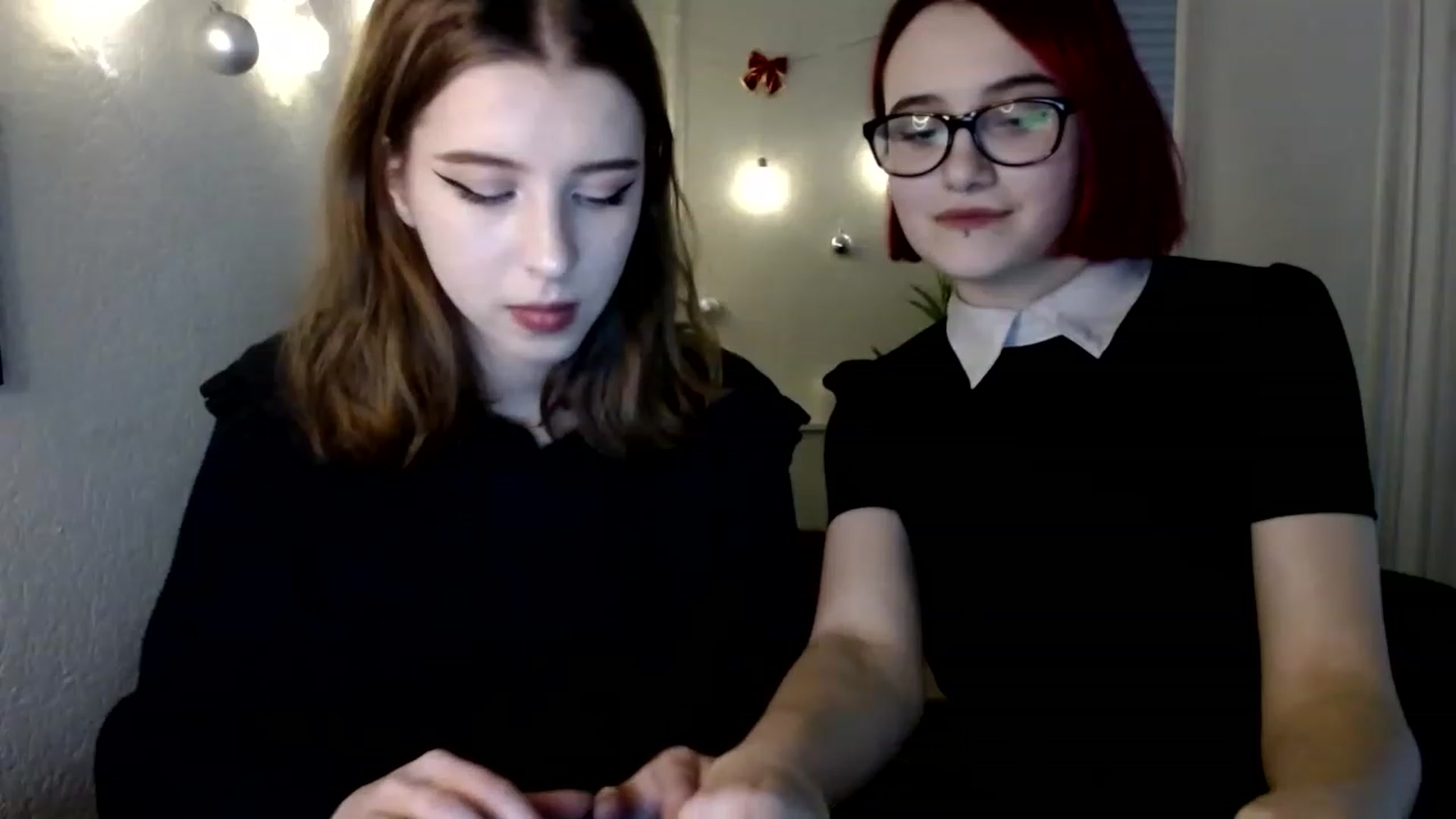 Gallery image thumbnail from Dreamy_devil's myfreecams stream on, 12/15/2022, 15:17 image 19 of 20