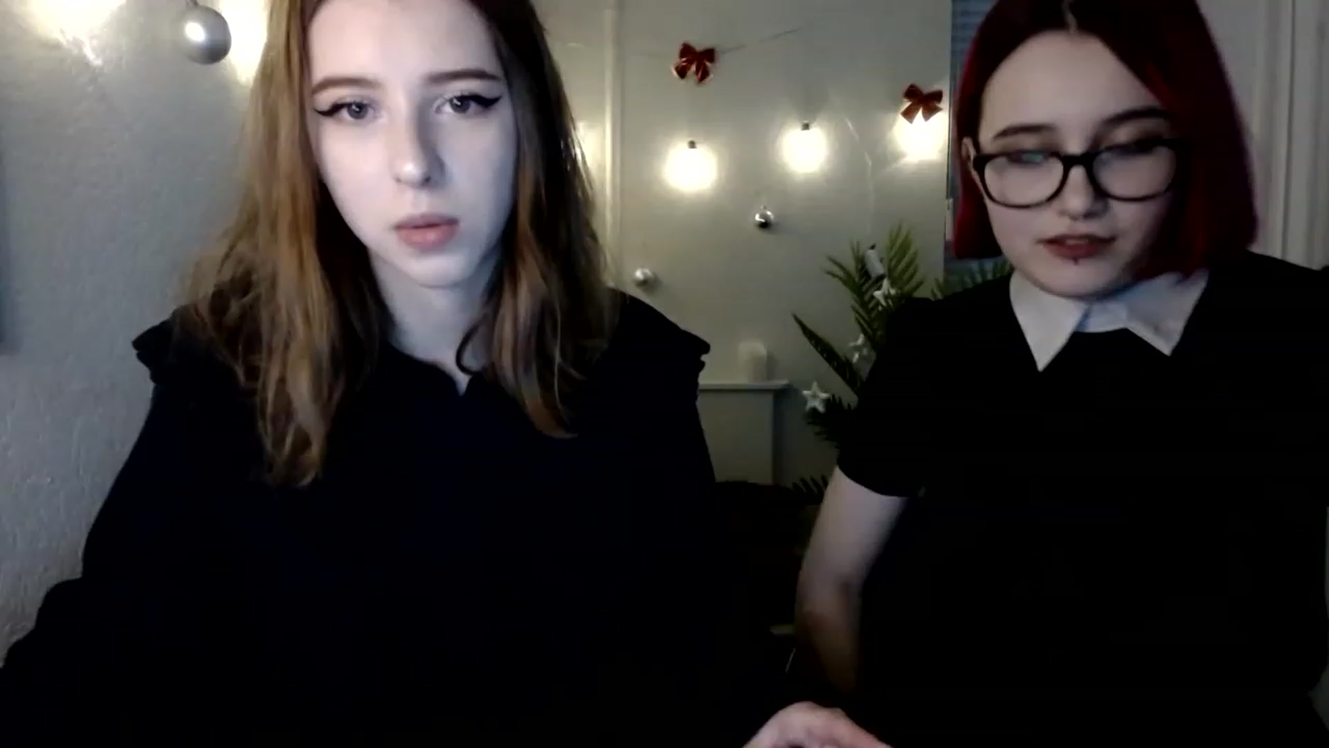 Gallery image thumbnail from Dreamy_devil's myfreecams stream on, 12/15/2022, 15:17 image 3 of 20