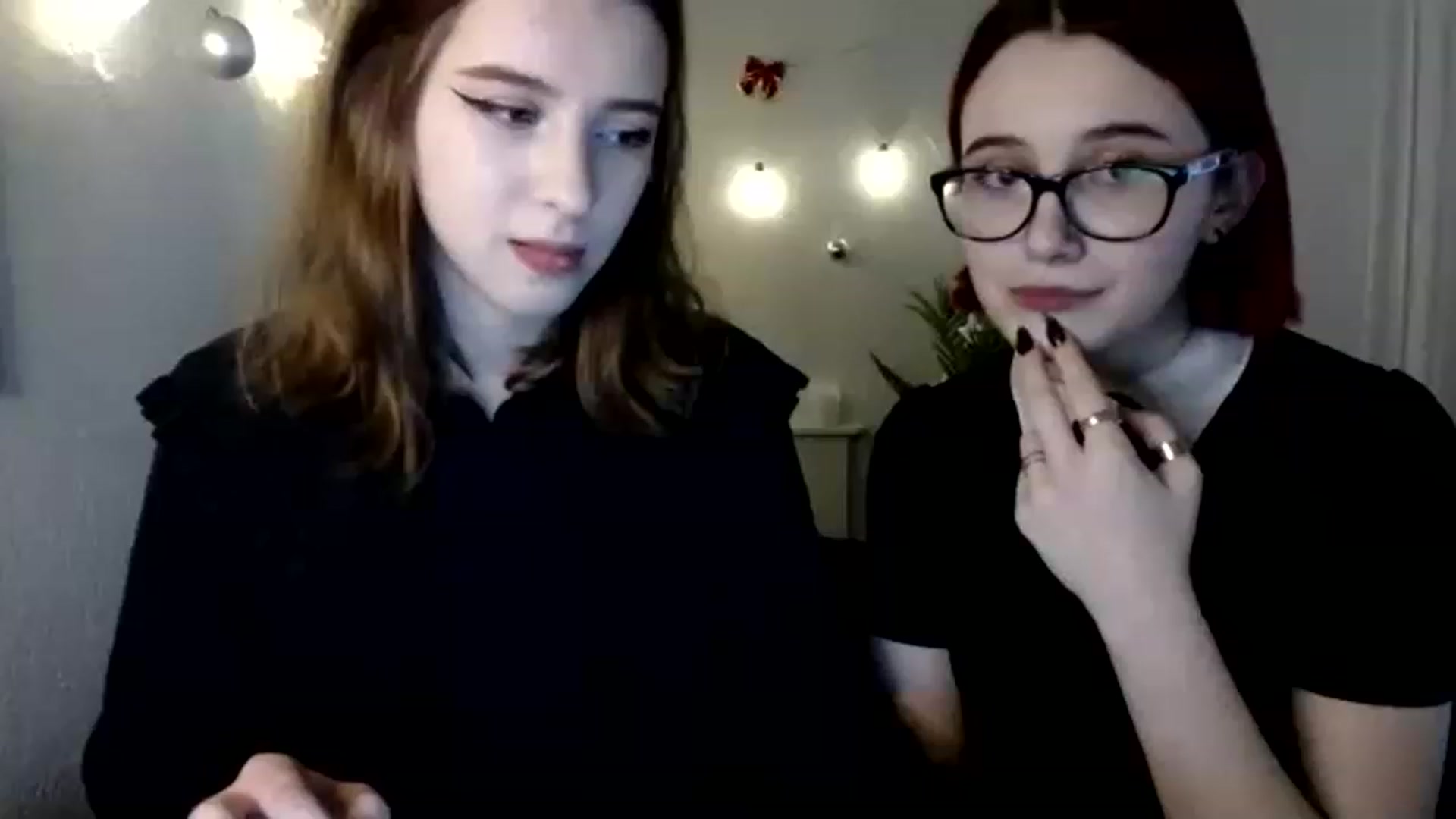 Gallery image thumbnail from Dreamy_devil's myfreecams stream on, 12/15/2022, 16:13 image 14 of 20