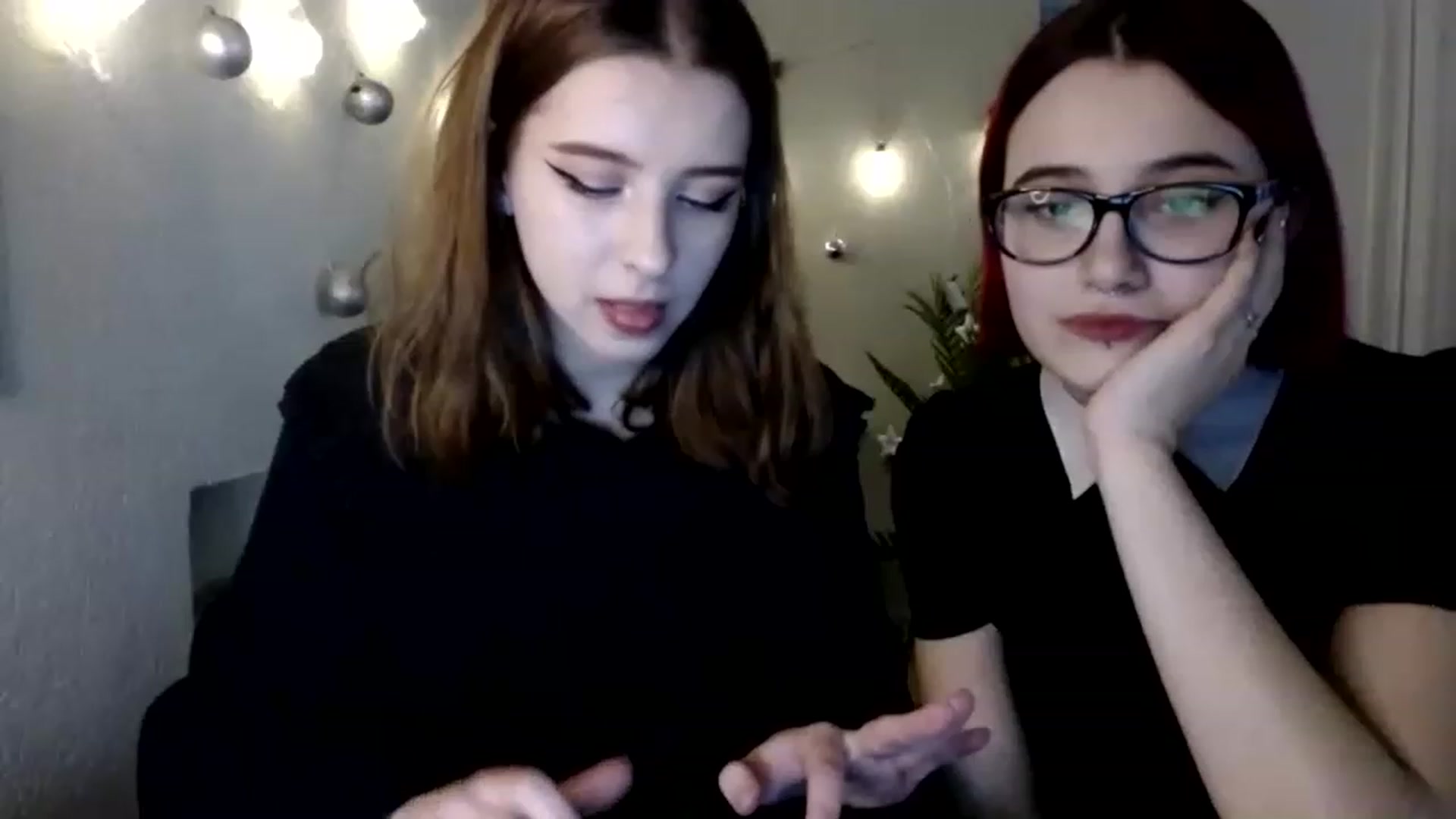 Gallery image thumbnail from Dreamy_devil's myfreecams stream on, 12/15/2022, 16:13 image 5 of 20