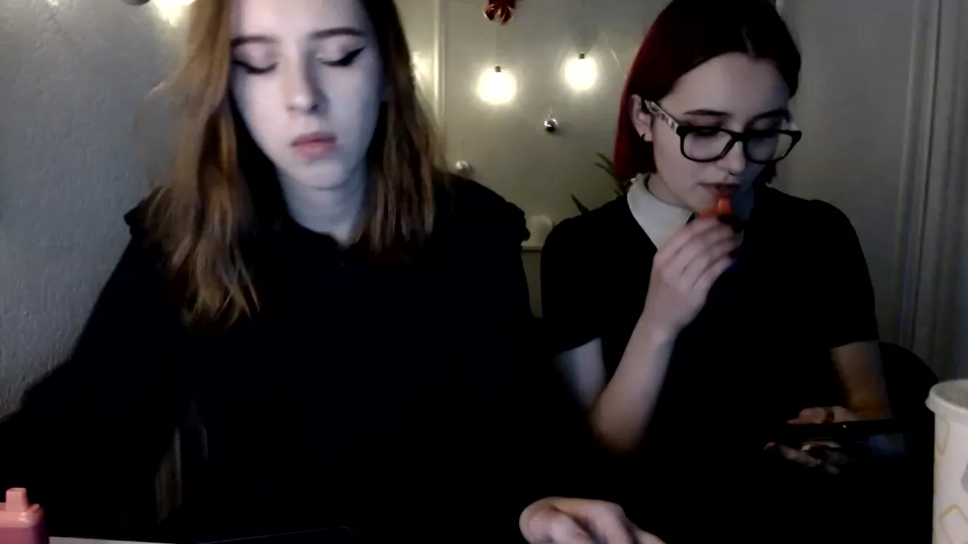 Gallery image thumbnail from Dreamy_devil's myfreecams stream on, 12/15/2022, 17:37 image 15 of 20