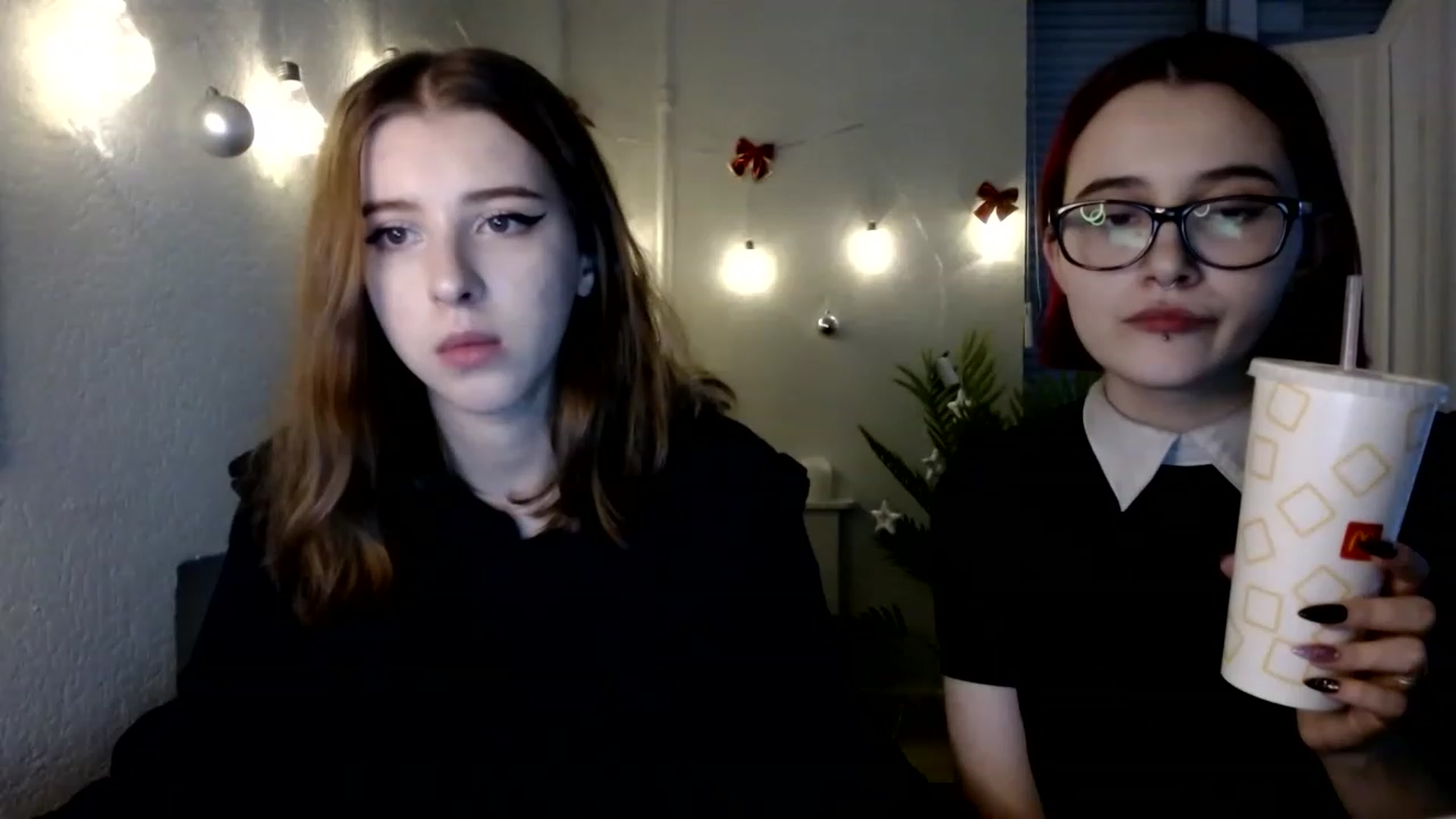 Gallery image thumbnail from Dreamy_devil's myfreecams stream on, 12/15/2022, 17:37 image 6 of 20