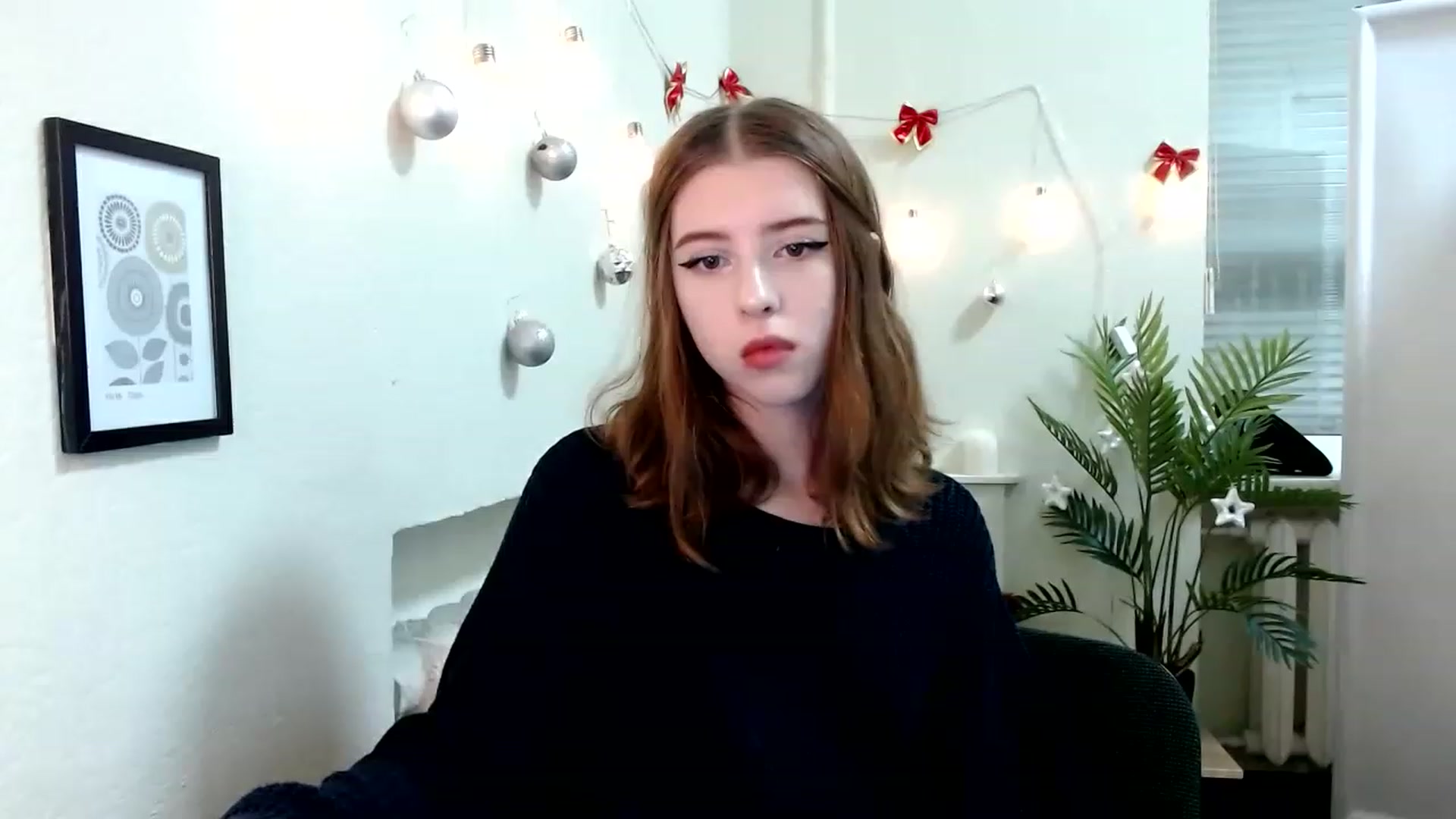 Gallery image thumbnail from Dreamy_devil's myfreecams stream on, 12/16/2022, 15:24 image 19 of 20