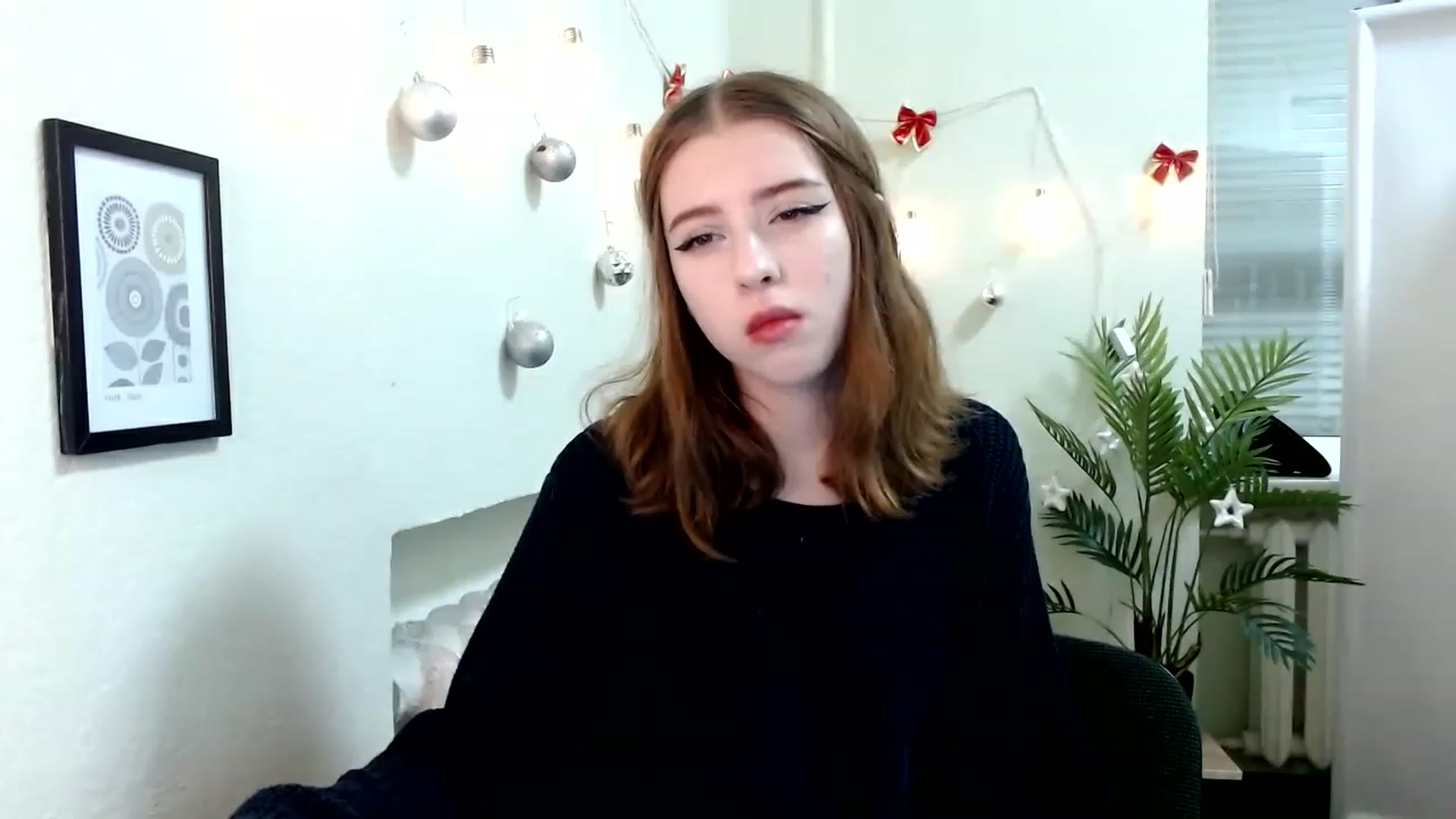 Gallery image thumbnail from Dreamy_devil's myfreecams stream on, 12/16/2022, 15:24 image 13 of 20