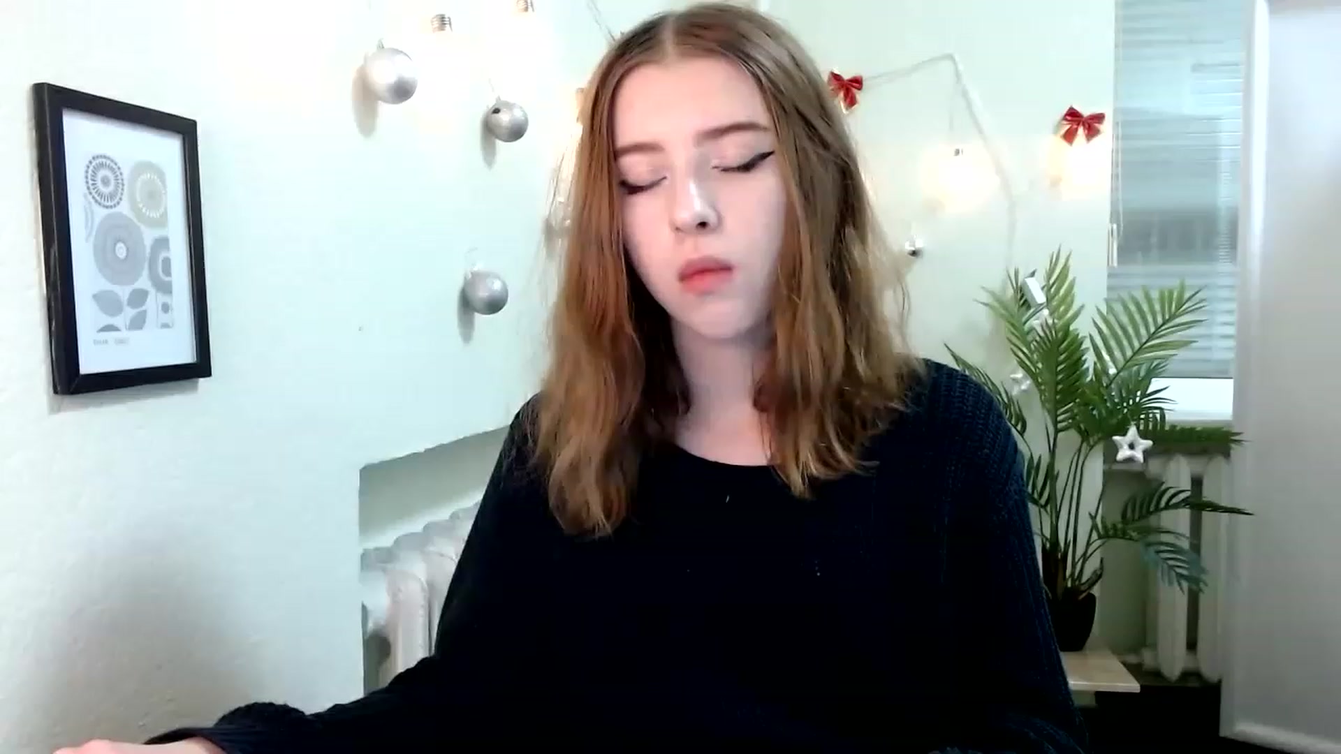 Gallery image thumbnail from Dreamy_devil's myfreecams stream on, 12/16/2022, 16:37 image 19 of 20
