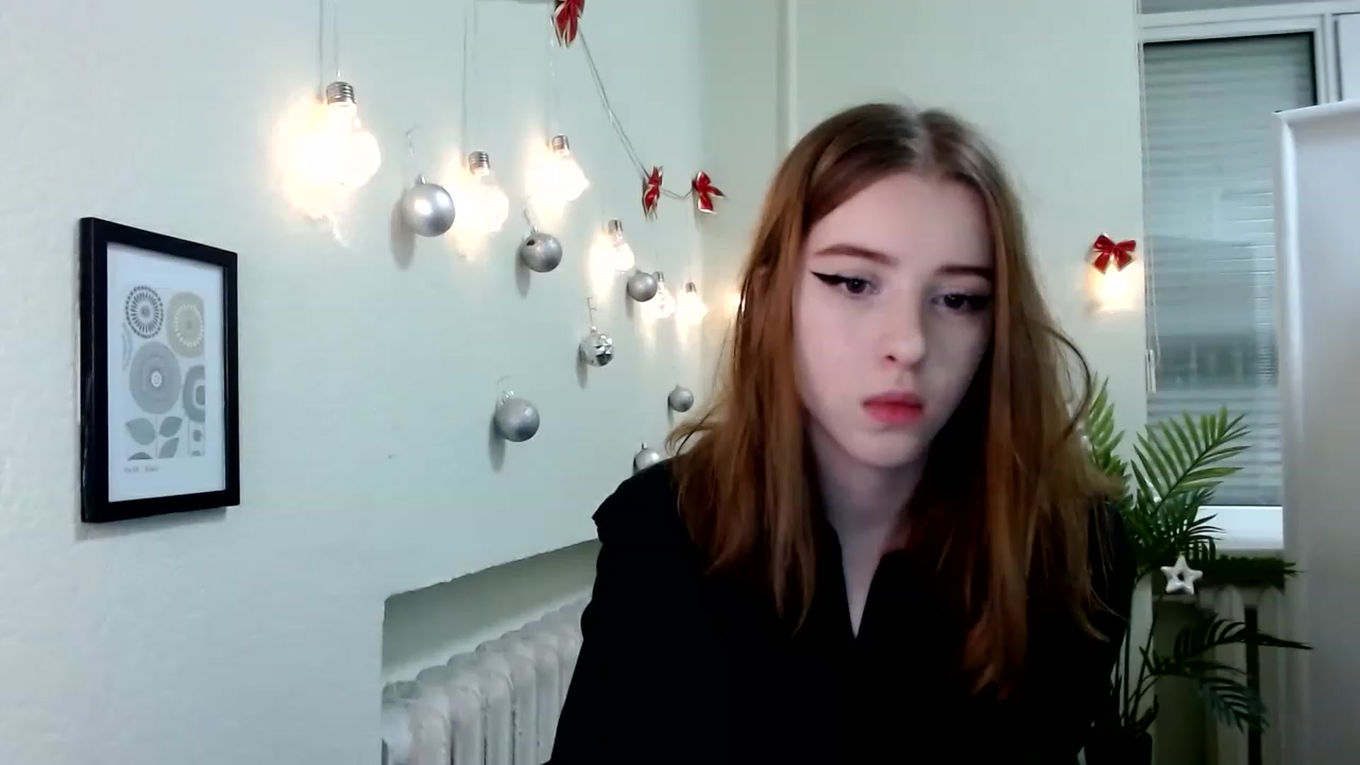 Gallery image thumbnail from Dreamy_devil's myfreecams stream on, 12/18/2022, 11:54 image 17 of 20