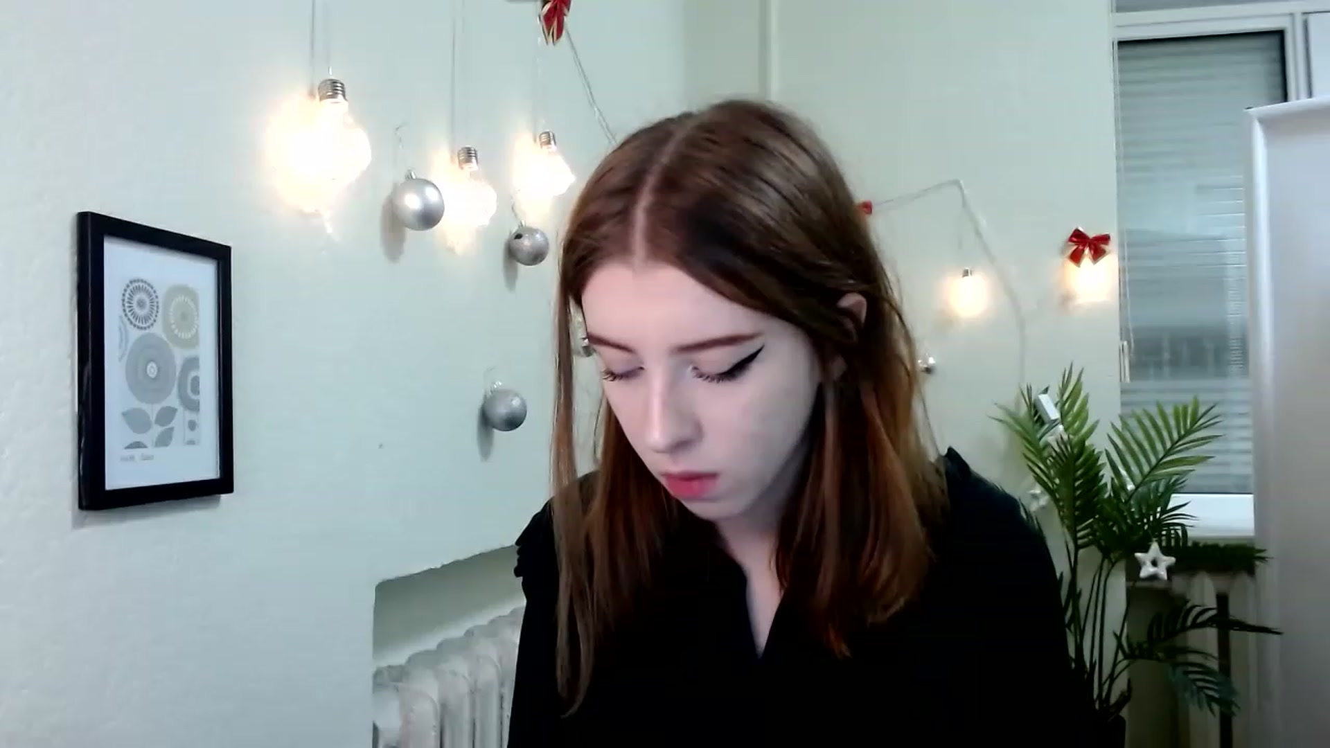 Gallery image thumbnail from Dreamy_devil's myfreecams stream on, 12/18/2022, 11:54 image 1 of 20