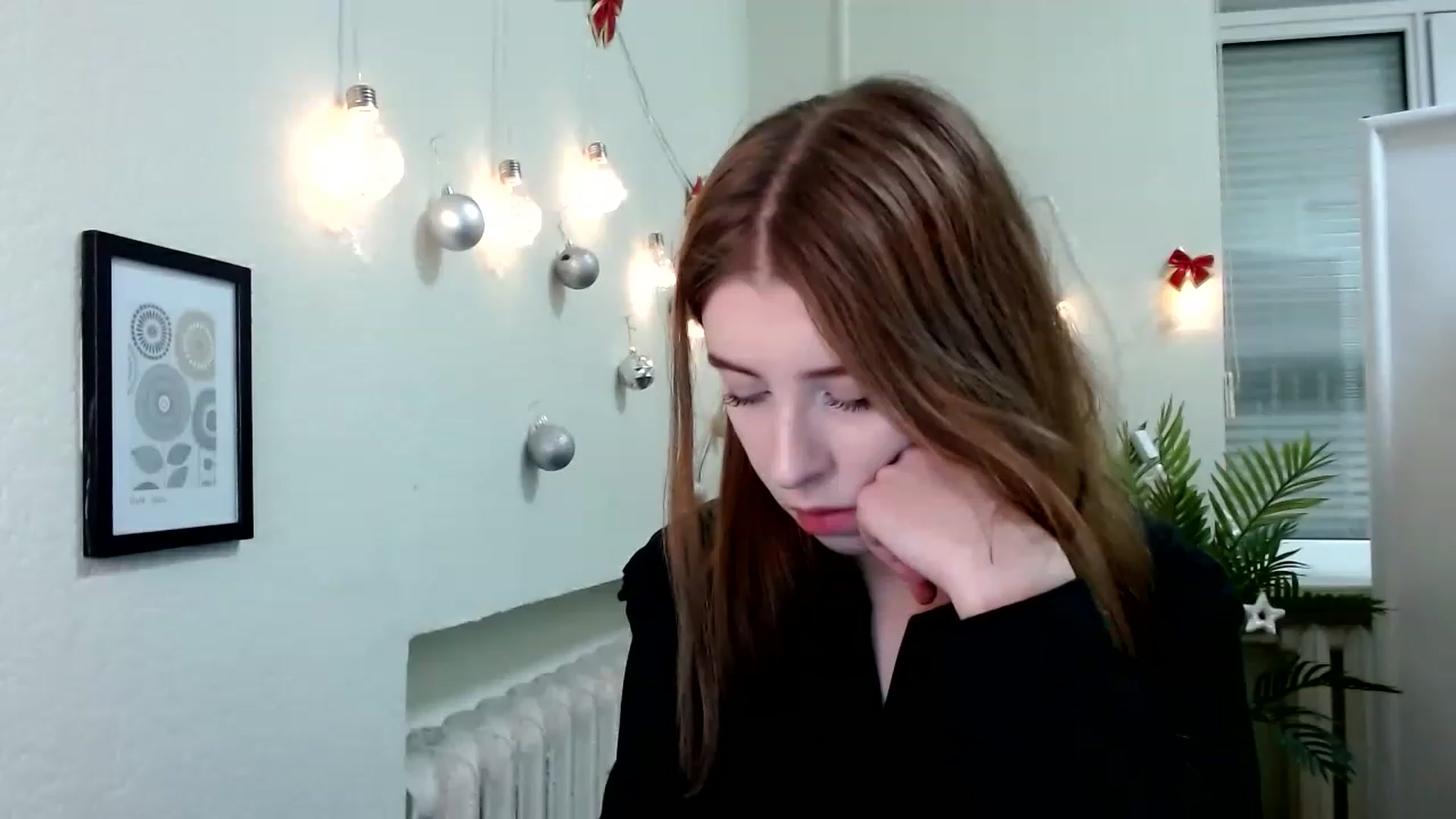 Gallery image thumbnail from Dreamy_devil's myfreecams stream on, 12/18/2022, 11:54 image 13 of 20