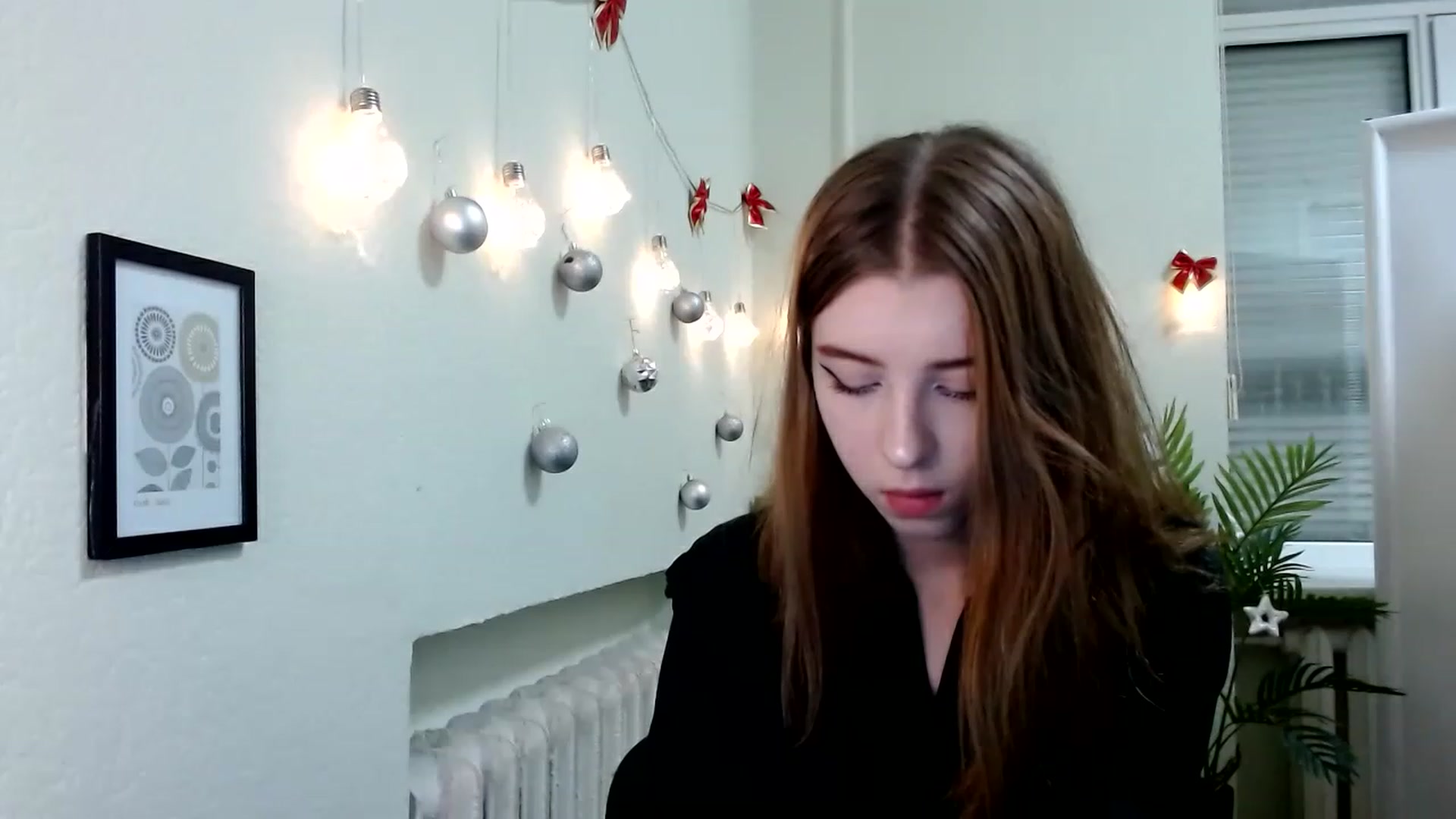 Gallery image thumbnail from Dreamy_devil's myfreecams stream on, 12/18/2022, 11:54 image 16 of 20
