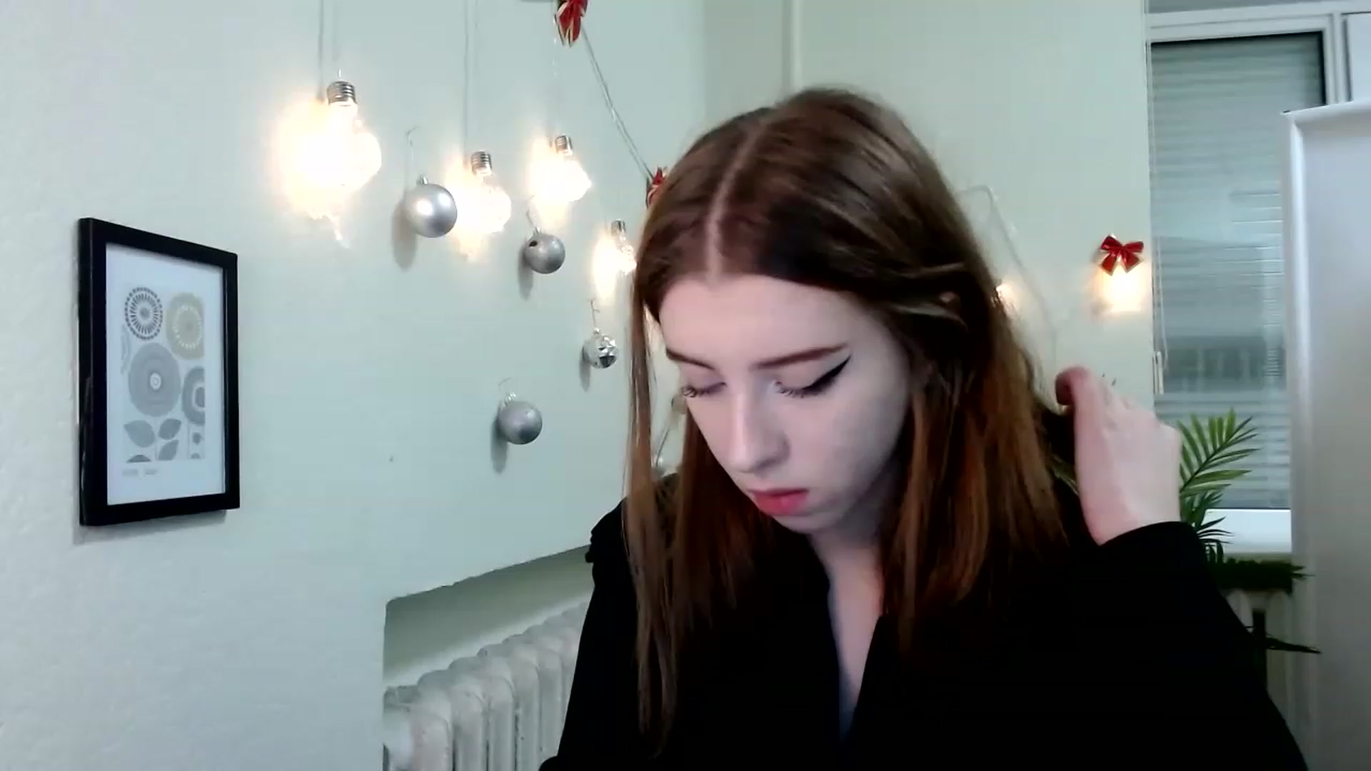 Gallery image thumbnail from Dreamy_devil's myfreecams stream on, 12/18/2022, 11:54 image 19 of 20