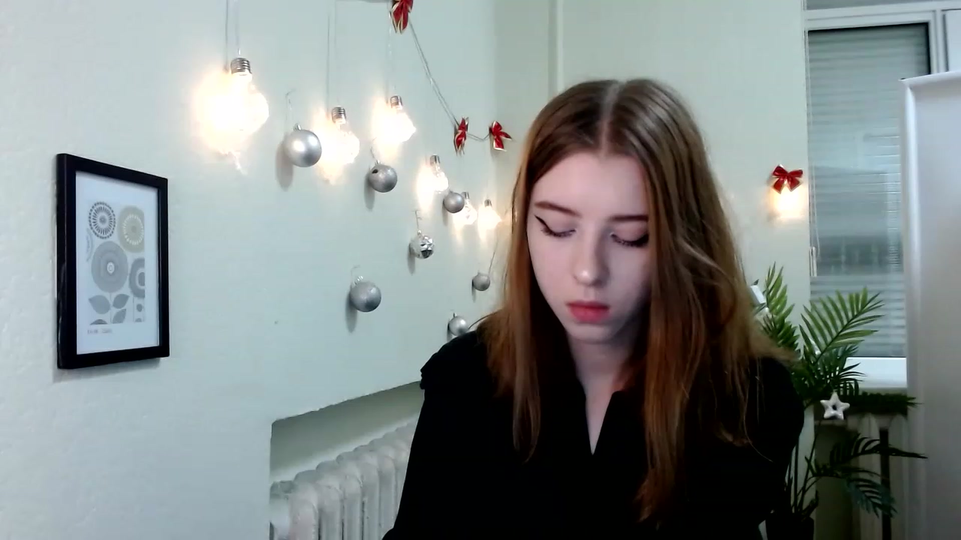 Gallery image thumbnail from Dreamy_devil's myfreecams stream on, 12/18/2022, 11:54 image 18 of 20