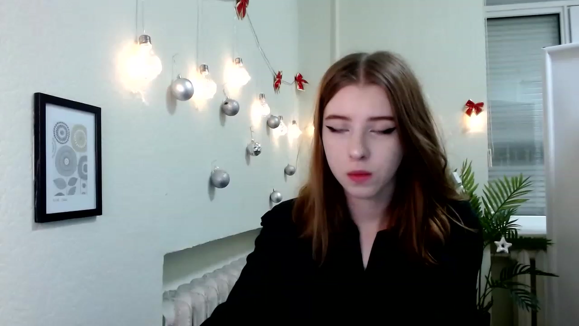 Gallery image thumbnail from Dreamy_devil's myfreecams stream on, 12/18/2022, 11:54 image 14 of 20