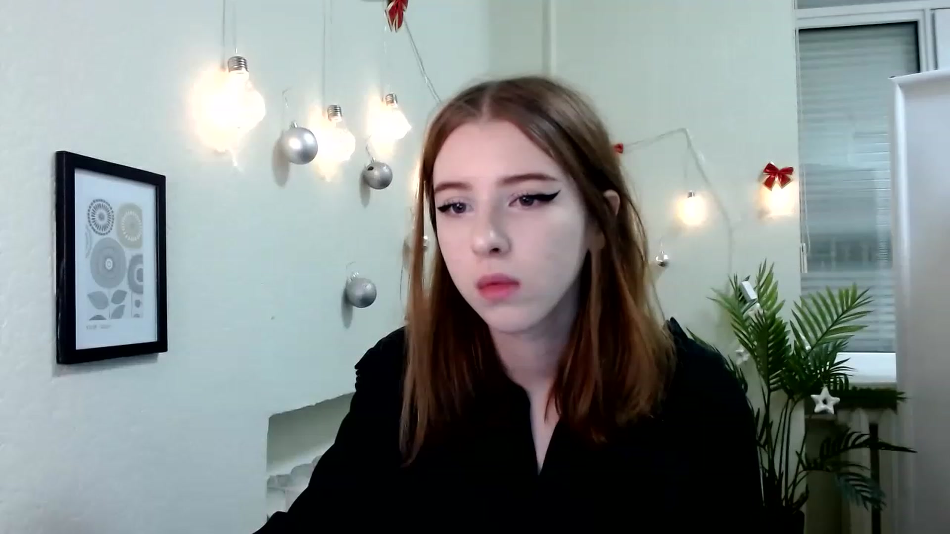 Gallery image thumbnail from Dreamy_devil's myfreecams stream on, 12/18/2022, 11:54 image 6 of 20