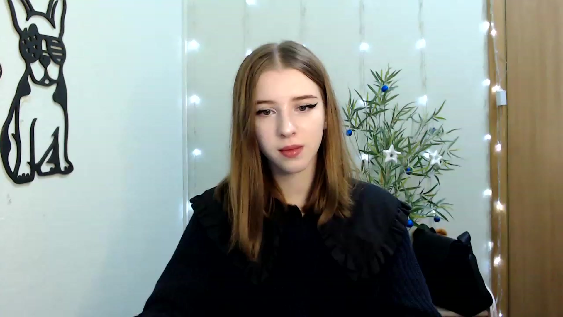 Gallery image thumbnail from Dreamy_devil's myfreecams stream on, 12/19/2022, 09:53 image 7 of 20