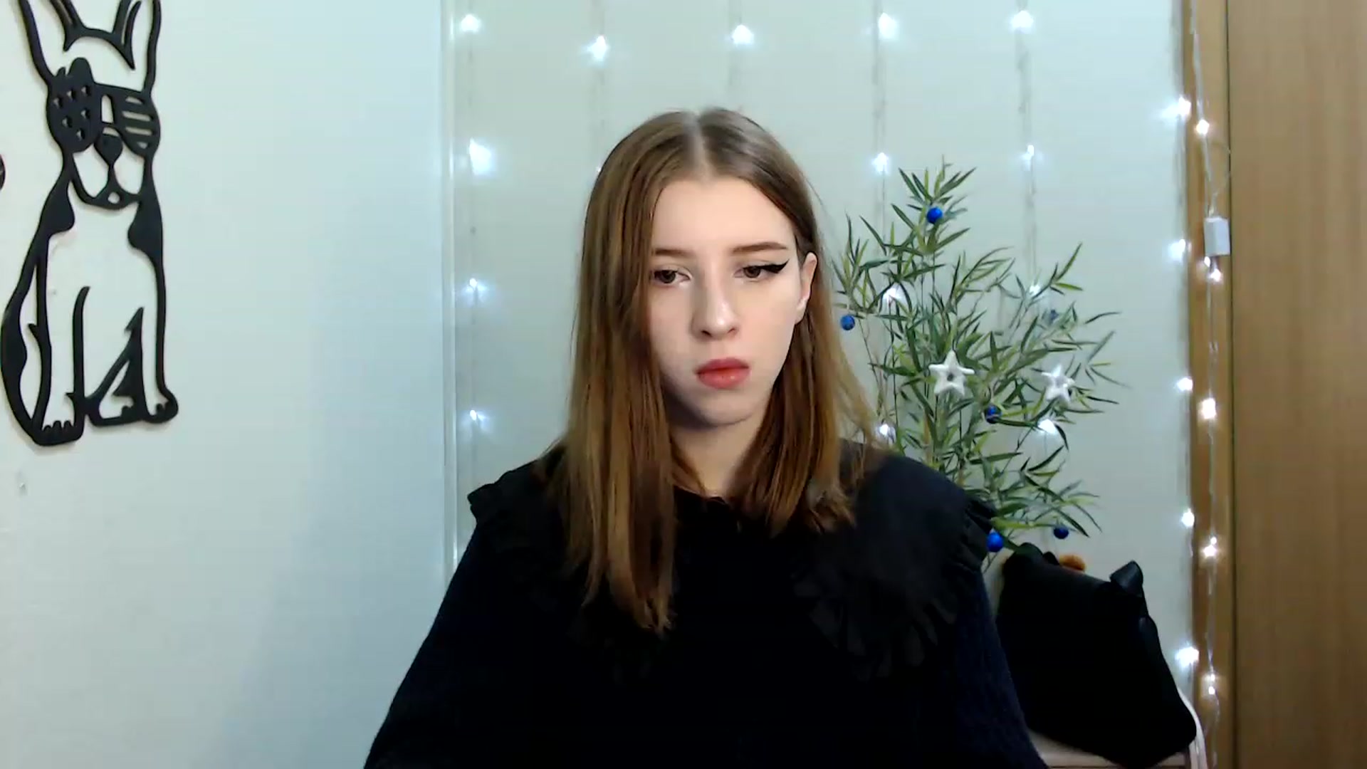 Gallery image thumbnail from Dreamy_devil's myfreecams stream on, 12/19/2022, 09:53 image 11 of 20