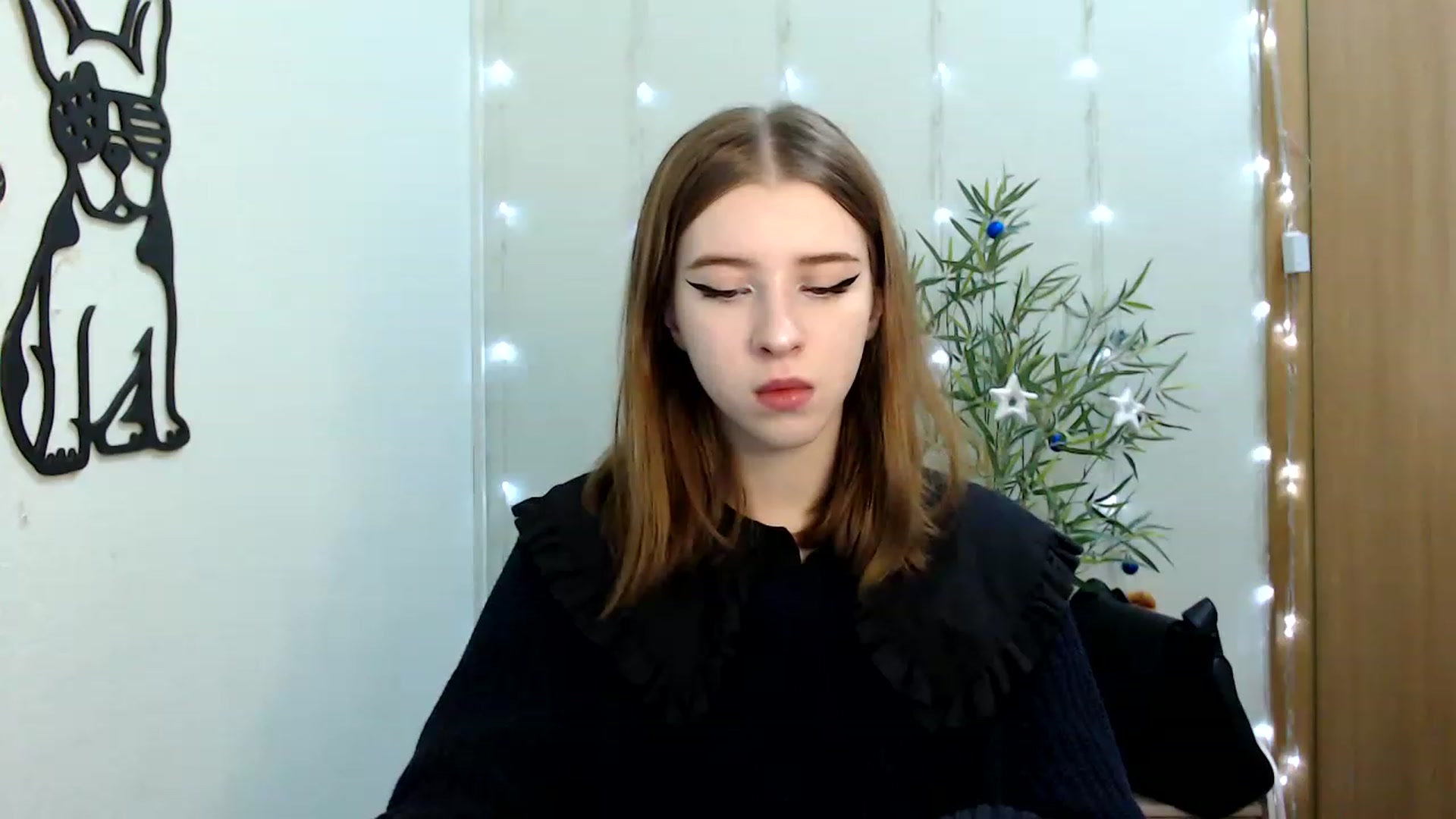 Gallery image thumbnail from Dreamy_devil's myfreecams stream on, 12/19/2022, 09:53 image 5 of 20