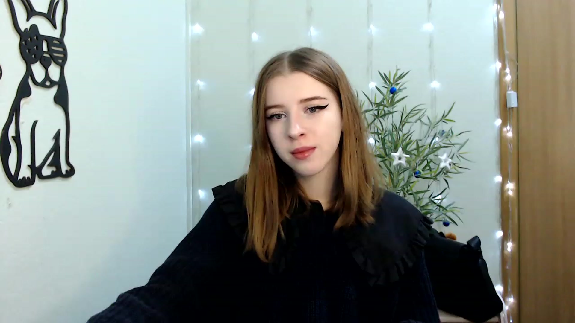 Gallery image thumbnail from Dreamy_devil's myfreecams stream on, 12/19/2022, 09:53 image 6 of 20
