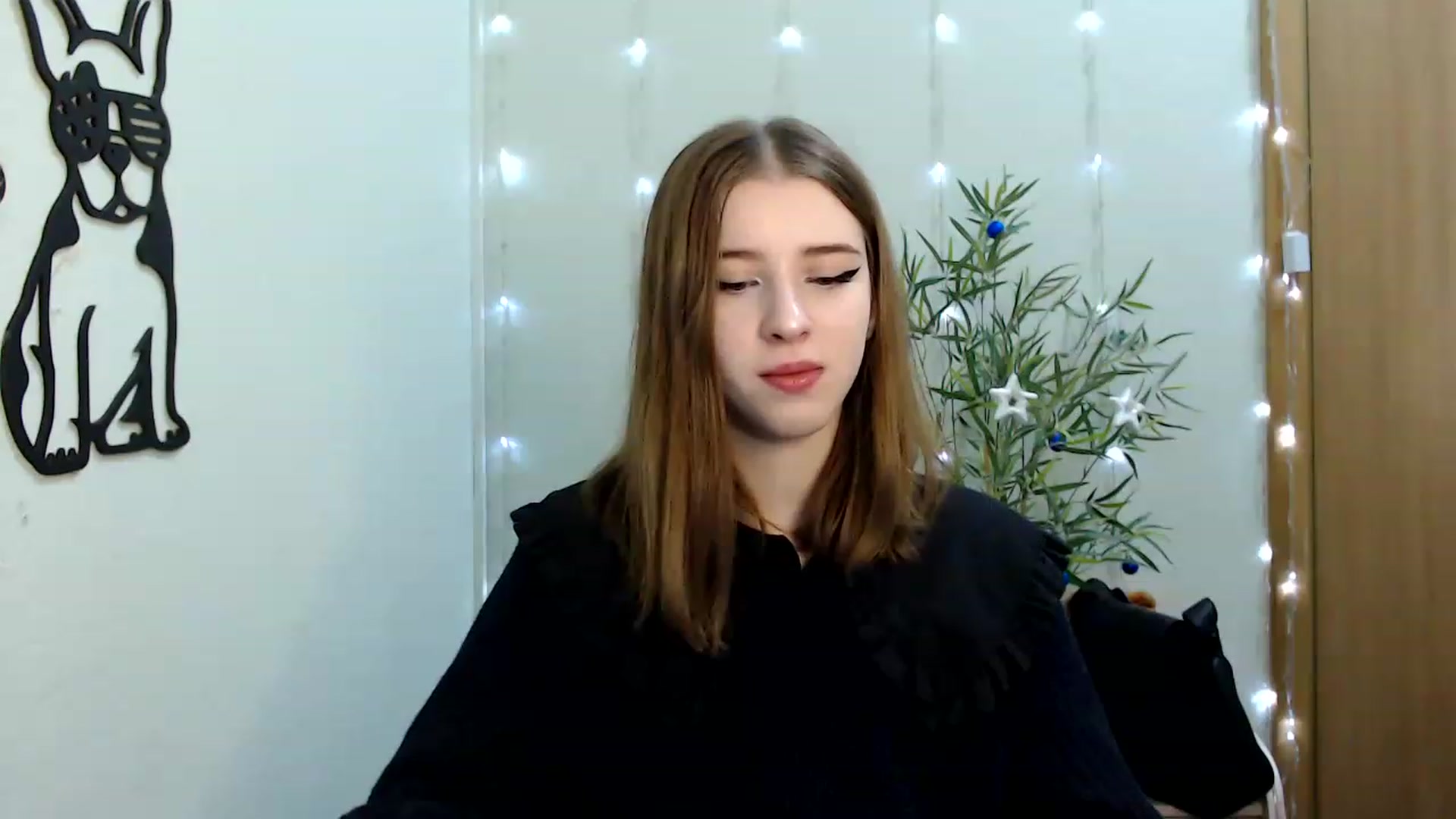 Gallery image thumbnail from Dreamy_devil's myfreecams stream on, 12/19/2022, 09:53 image 10 of 20