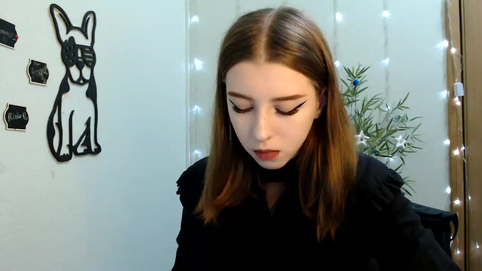 Gallery image thumbnail from Dreamy_devil's myfreecams stream on, 12/22/2022, 10:27 image 7 of 20