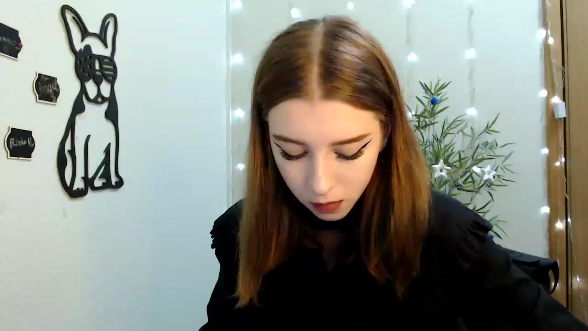 Gallery image thumbnail from Dreamy_devil's myfreecams stream on, 12/22/2022, 10:27 image 12 of 20