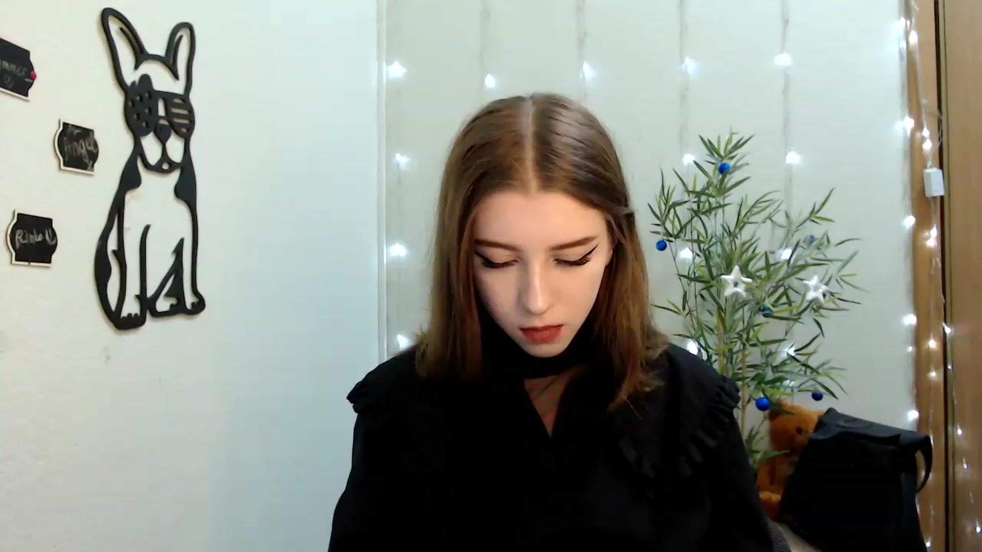 Gallery image thumbnail from Dreamy_devil's myfreecams stream on, 12/22/2022, 10:27 image 19 of 20