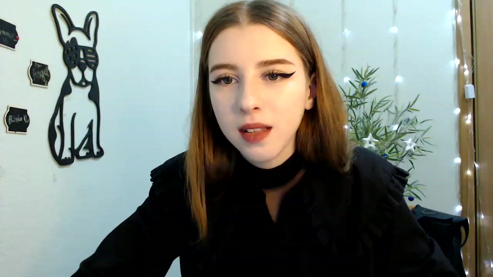 Gallery image thumbnail from Dreamy_devil's myfreecams stream on, 12/22/2022, 10:27 image 16 of 20