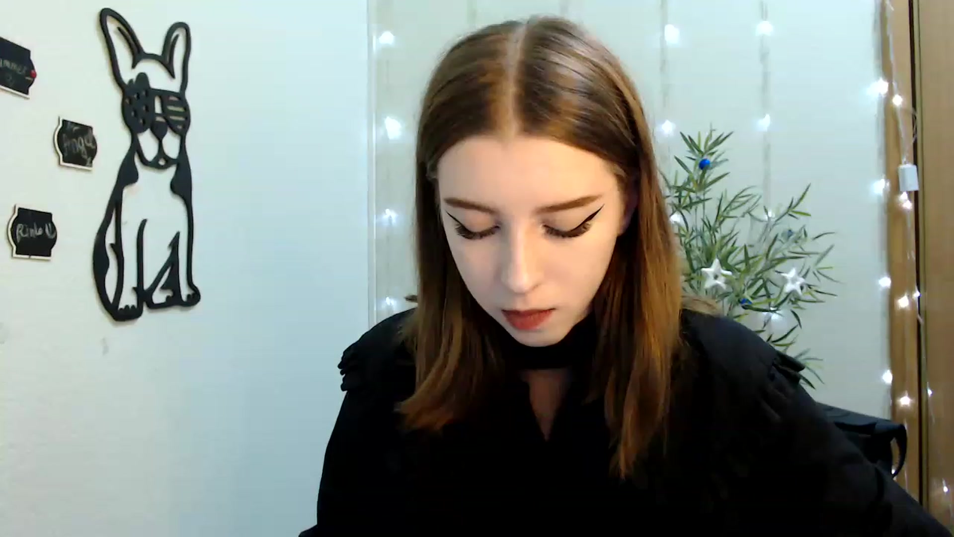 Gallery image thumbnail from Dreamy_devil's myfreecams stream on, 12/22/2022, 10:27 image 4 of 20