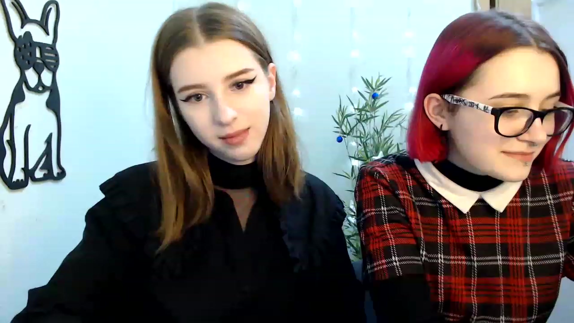 Gallery image thumbnail from Dreamy_devil's myfreecams stream on, 12/22/2022, 12:30 image 7 of 20