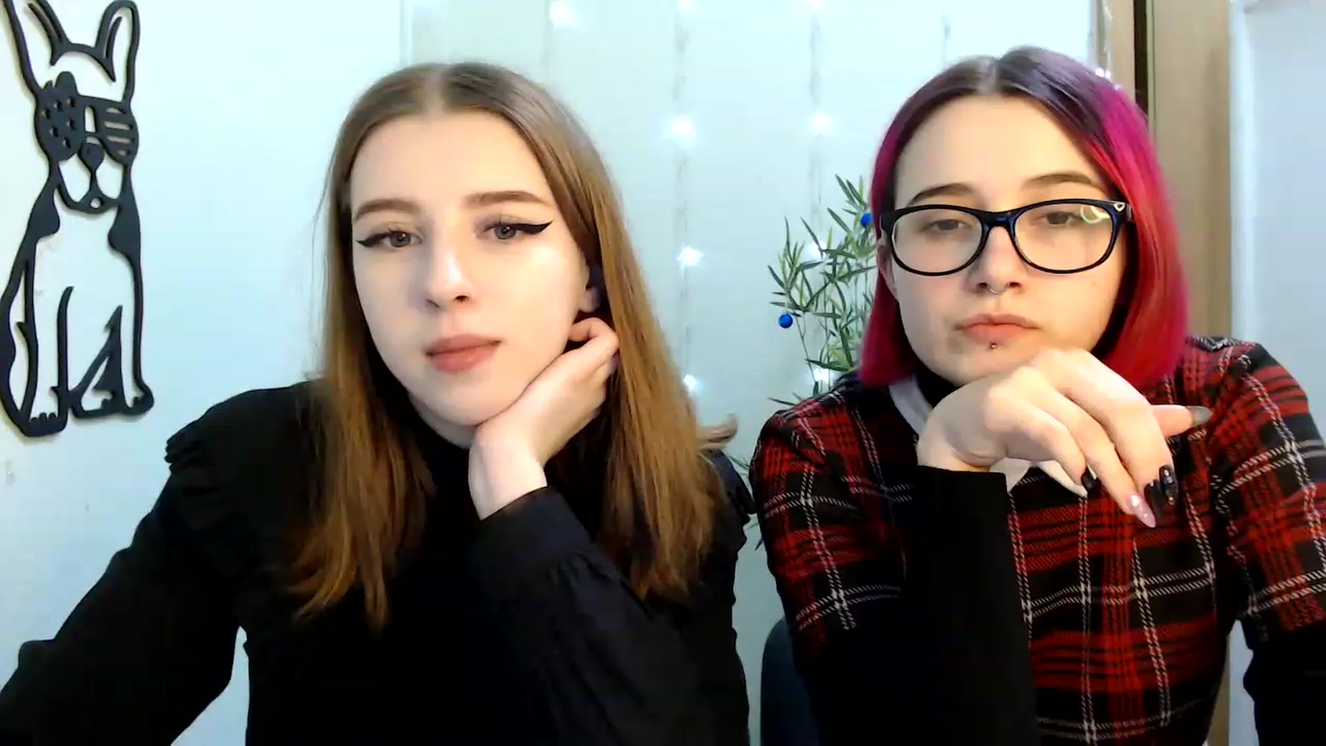 Gallery image thumbnail from Dreamy_devil's myfreecams stream on, 12/22/2022, 12:30 image 12 of 20