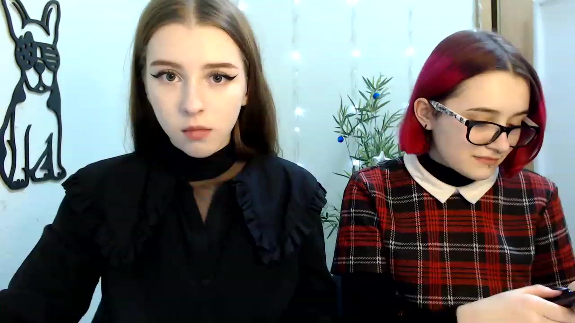 Gallery image thumbnail from Dreamy_devil's myfreecams stream on, 12/22/2022, 12:30 image 4 of 20