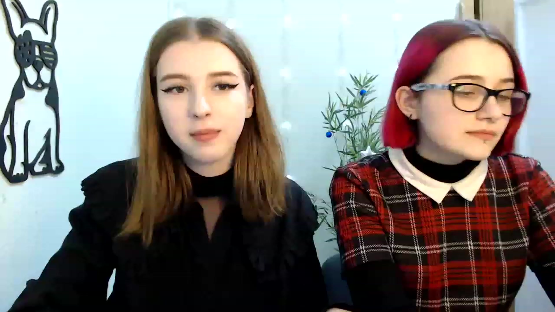 Gallery image thumbnail from Dreamy_devil's myfreecams stream on, 12/22/2022, 12:30 image 9 of 20
