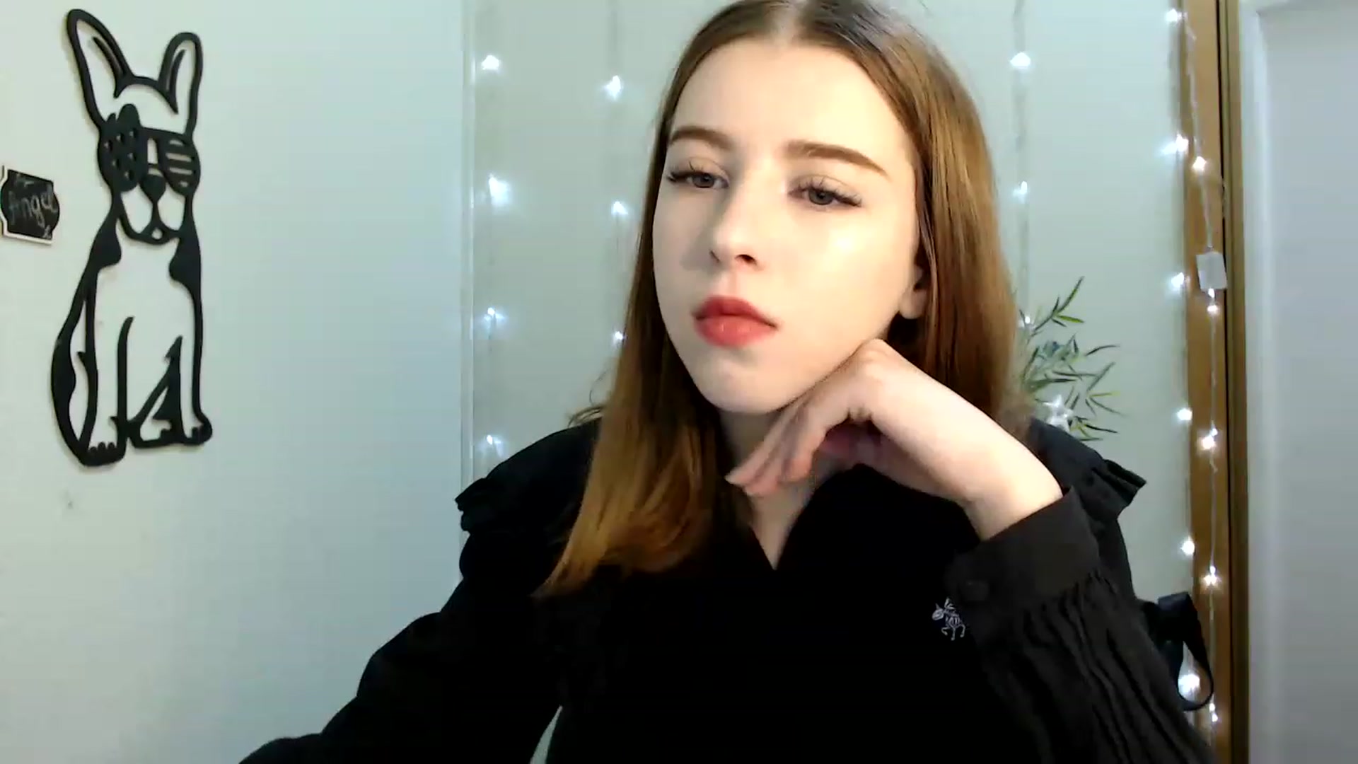 Gallery image thumbnail from Dreamy_devil's myfreecams stream on, 12/23/2022, 09:13 image 7 of 20