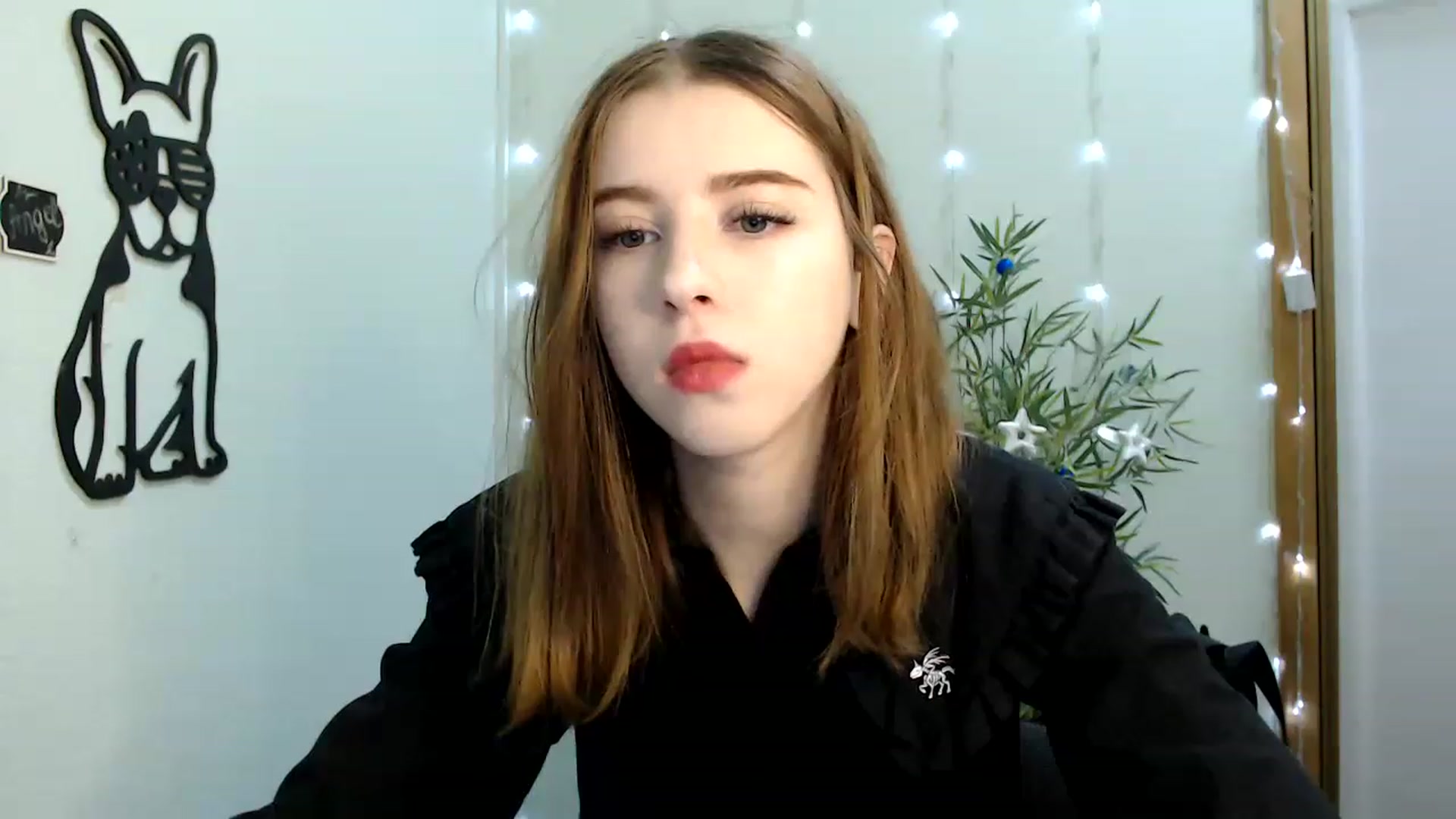 Gallery image thumbnail from Dreamy_devil's myfreecams stream on, 12/23/2022, 09:13 image 17 of 20