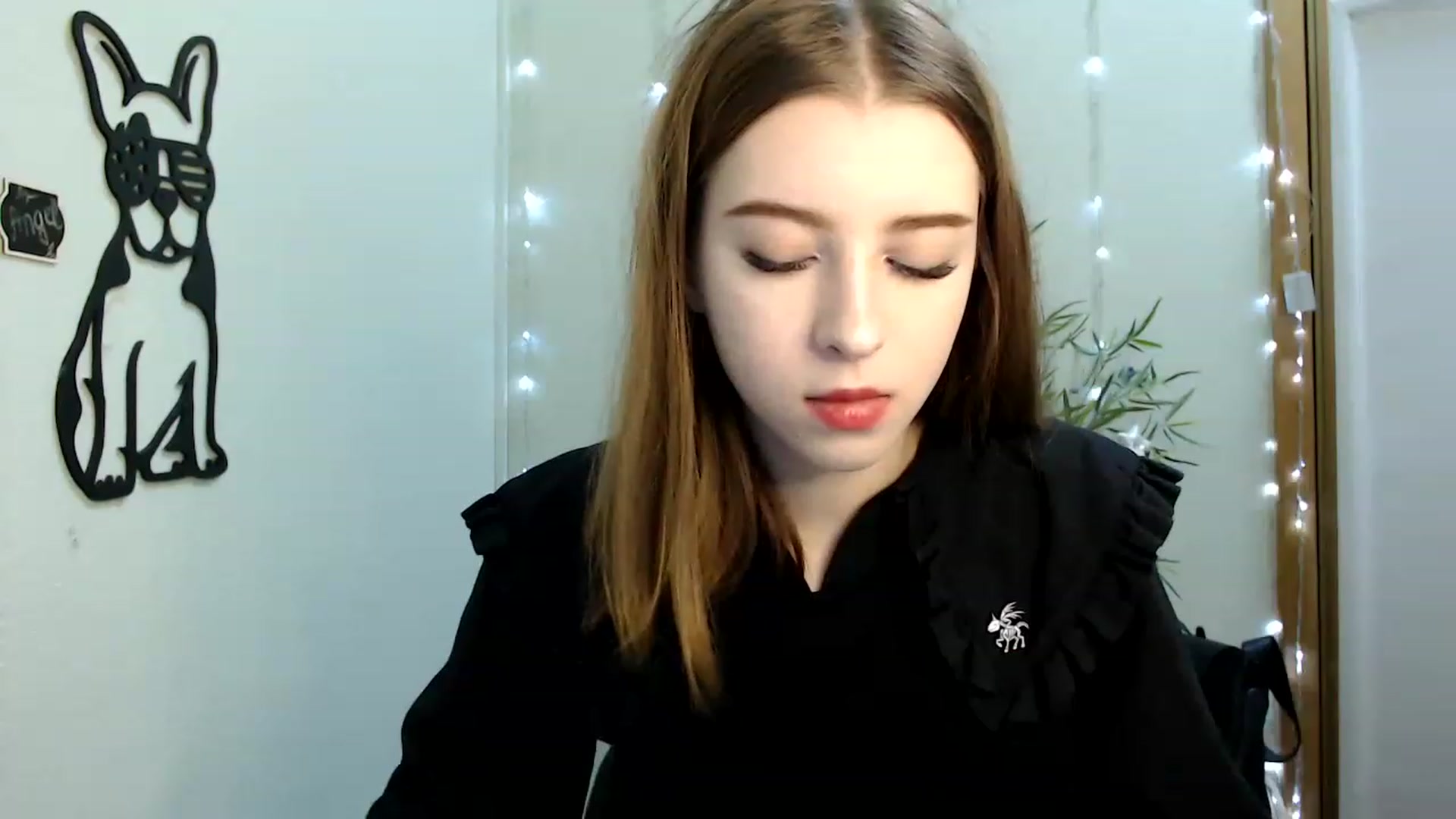 Gallery image thumbnail from Dreamy_devil's myfreecams stream on, 12/23/2022, 09:13 image 6 of 20