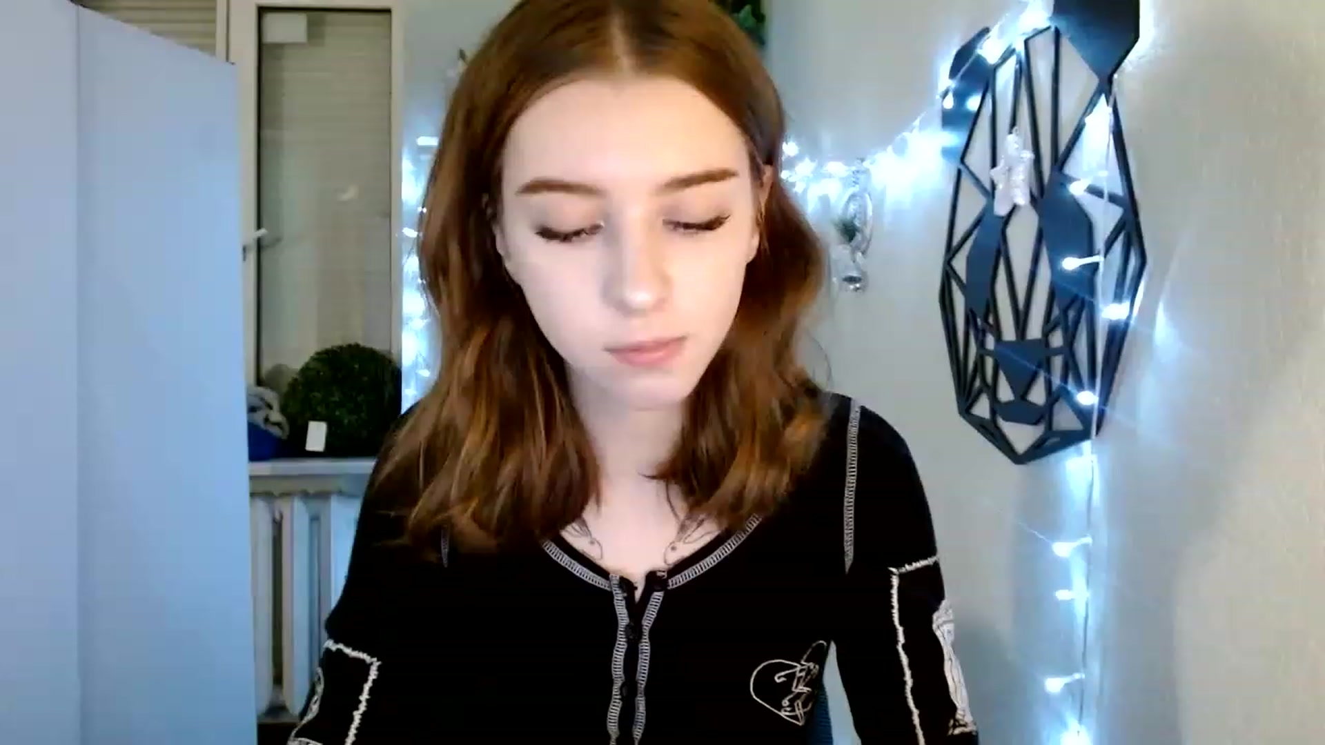 Gallery image thumbnail from Dreamy_devil's myfreecams stream on, 12/28/2022, 14:52 image 17 of 20